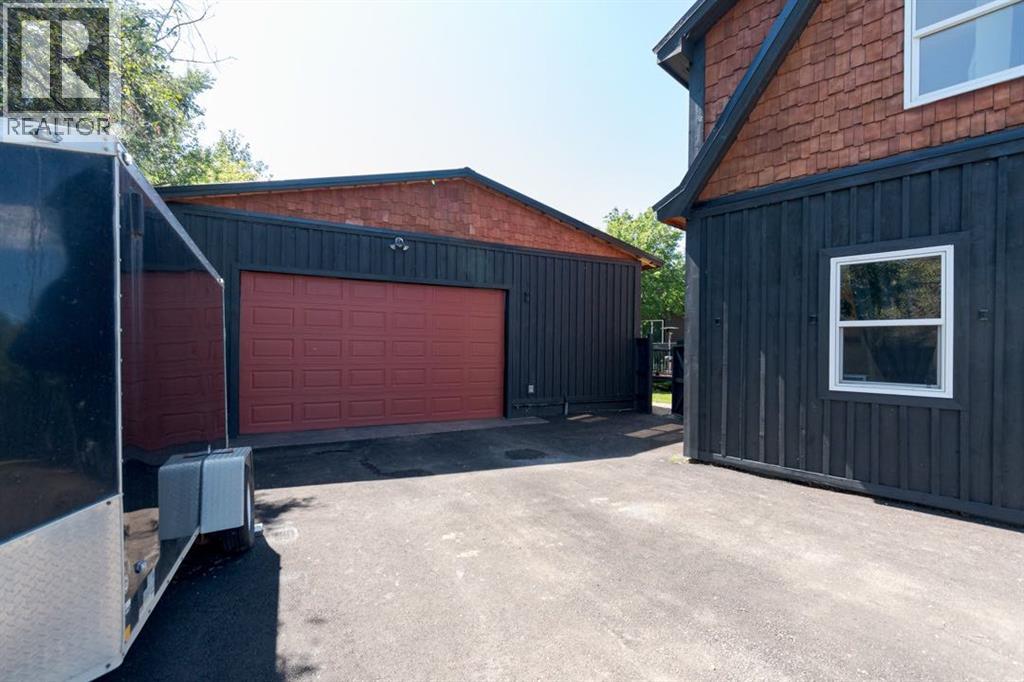 Photo 2 of 49 Poplar Crescent, Gregoire Lake Estates AB