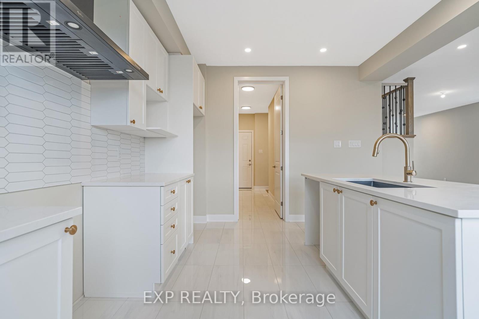 Photo 25 of 600 Paakanaak Avenue, Ottawa ON