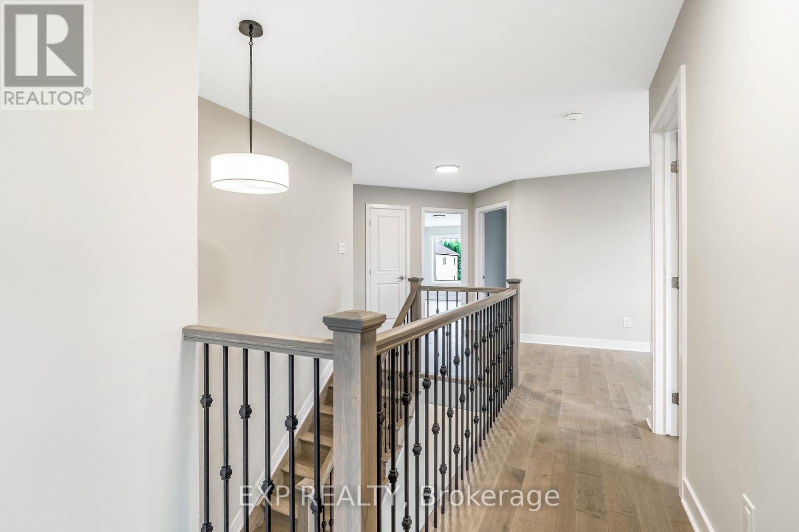 Photo 34 of 600 Paakanaak Avenue, Ottawa ON