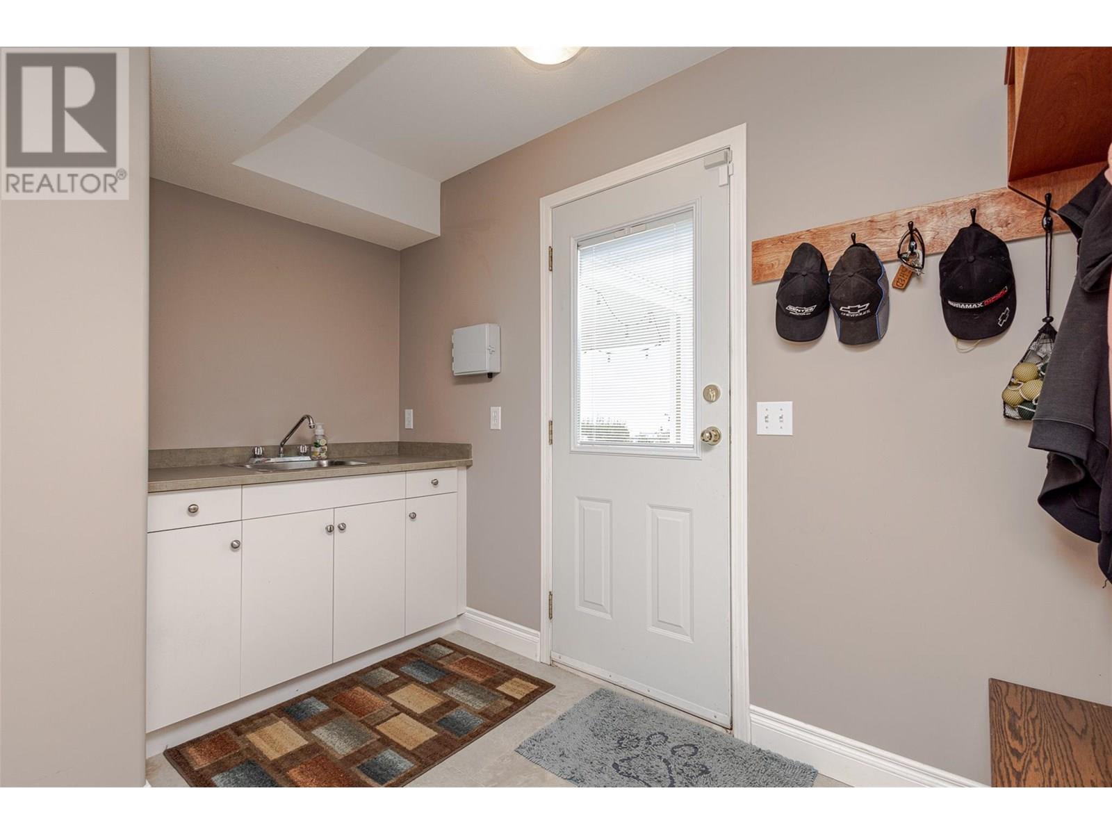 5291 Bradbury Street, Peachland