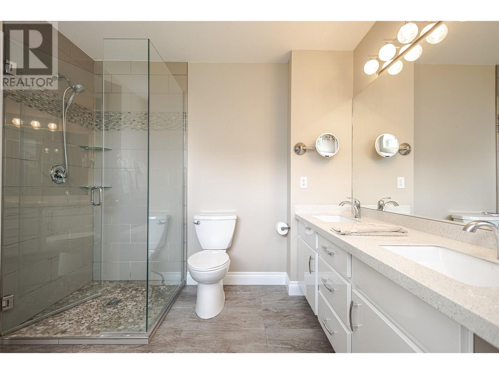 5291 Bradbury Street, Peachland