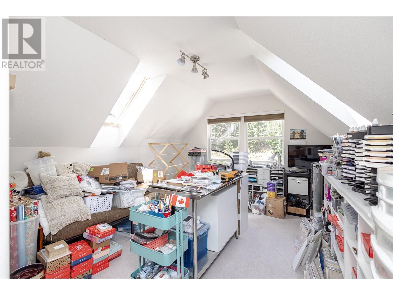 5291 Bradbury Street, Peachland