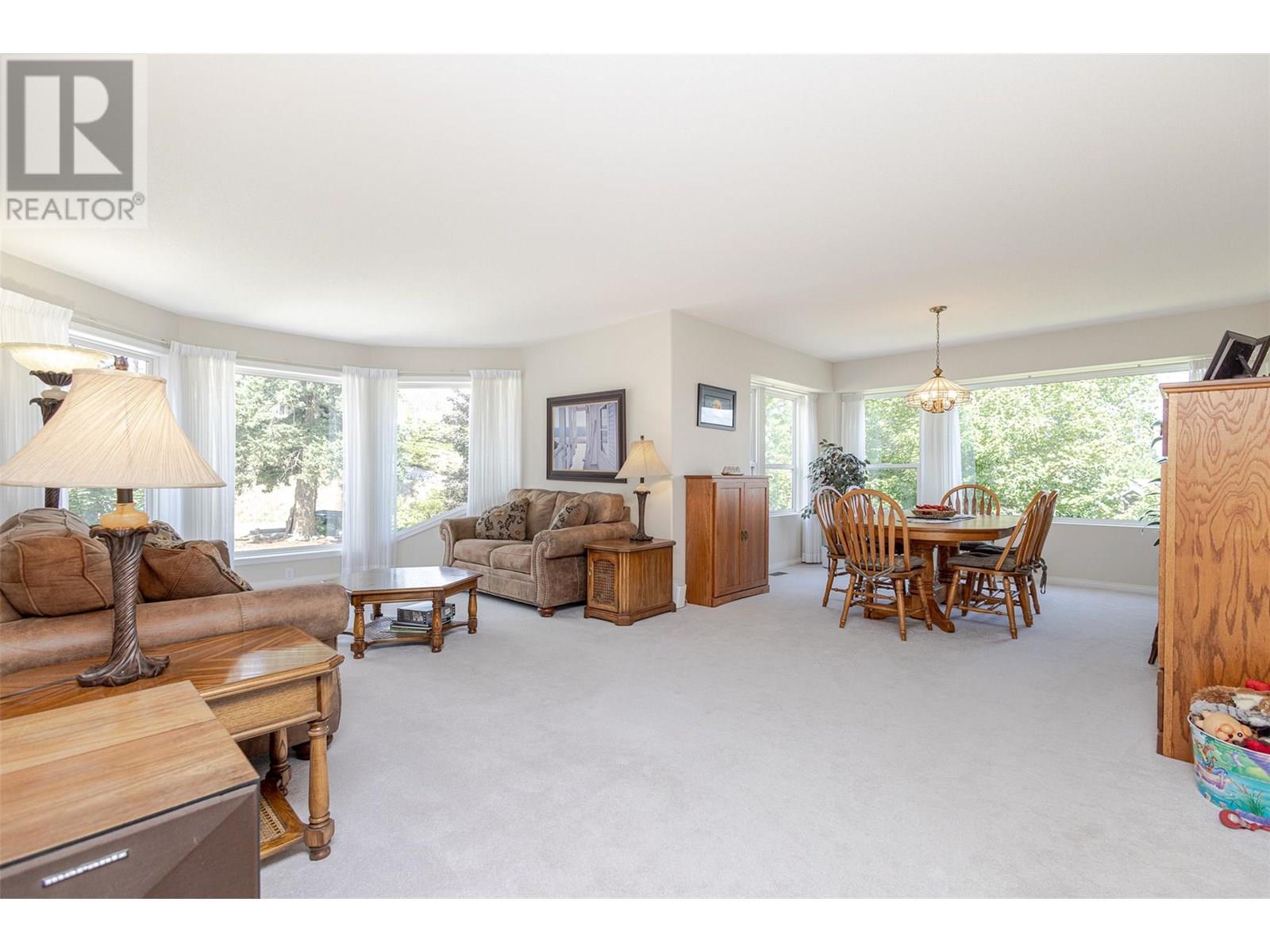 5291 Bradbury Street, Peachland