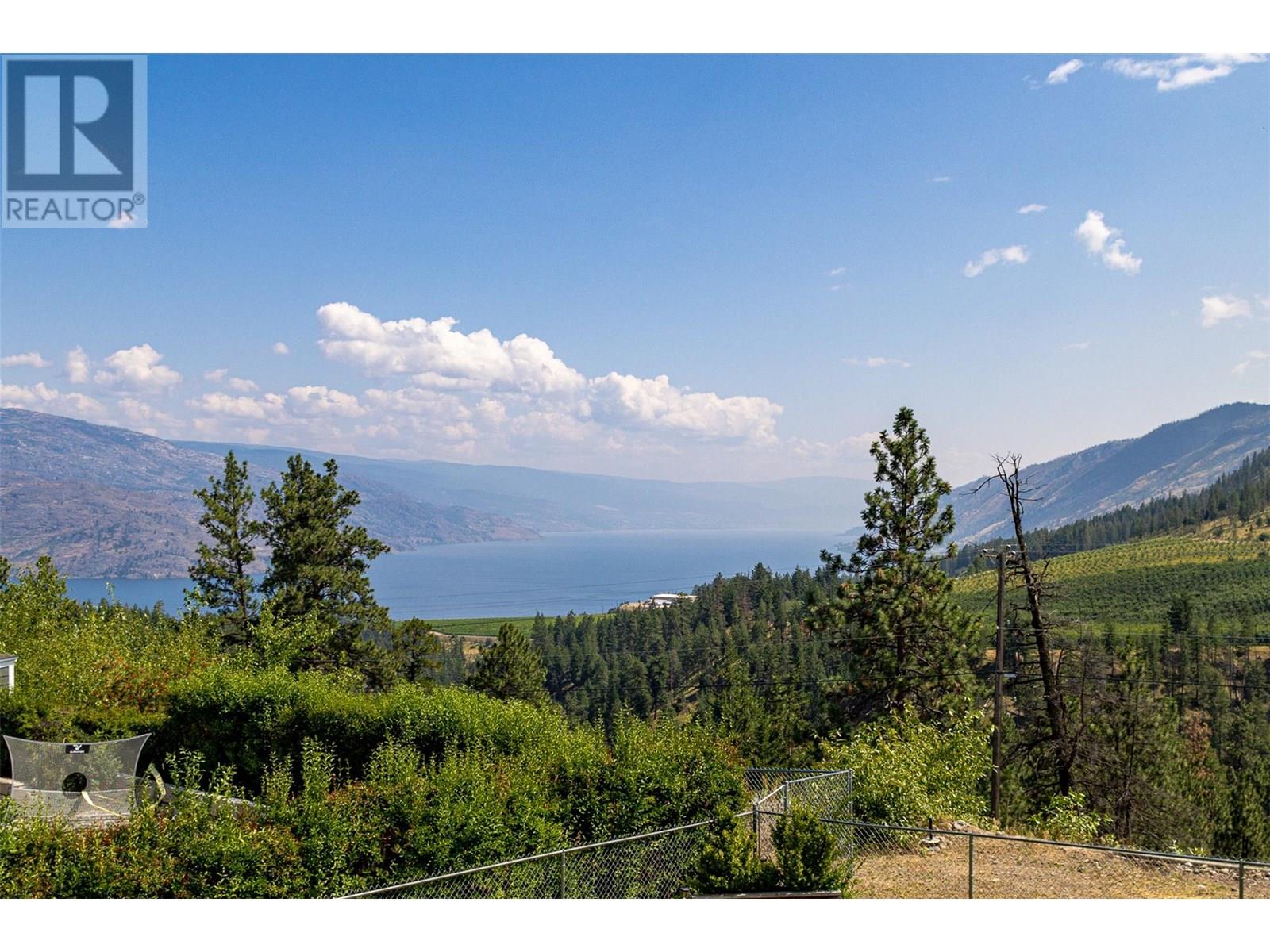 5291 Bradbury Street, Peachland