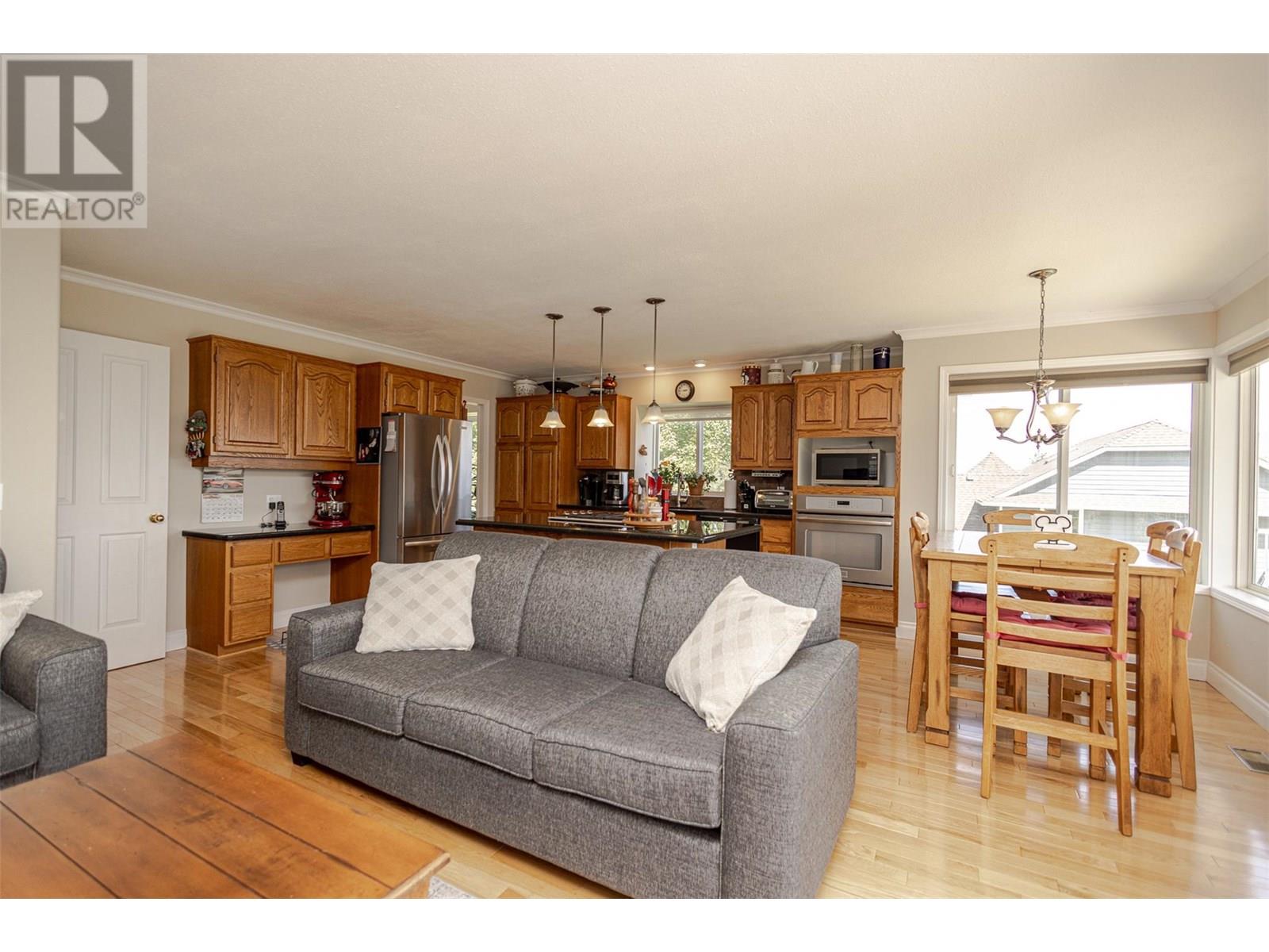 5291 Bradbury Street, Peachland