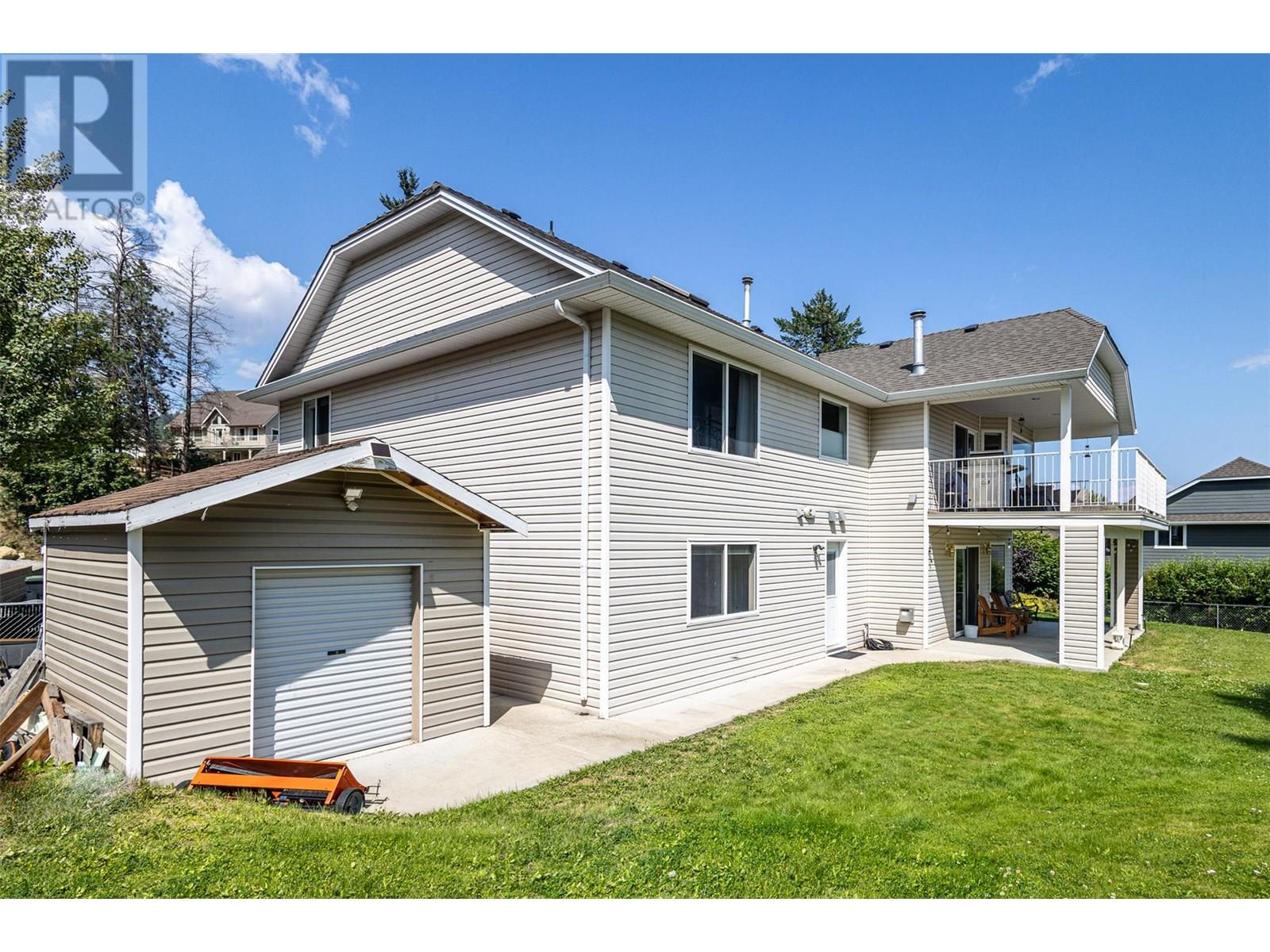 5291 Bradbury Street, Peachland