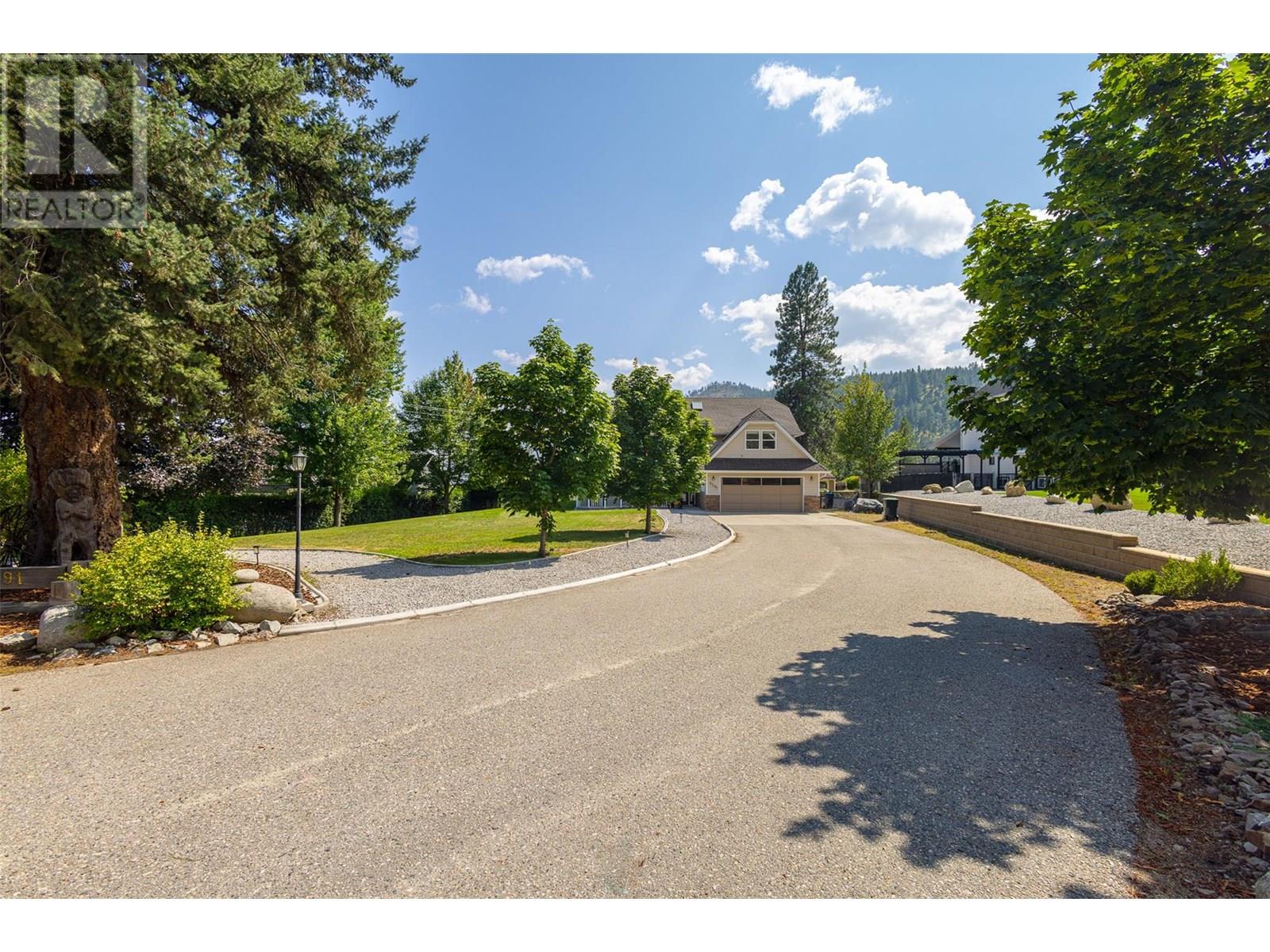5291 Bradbury Street, Peachland