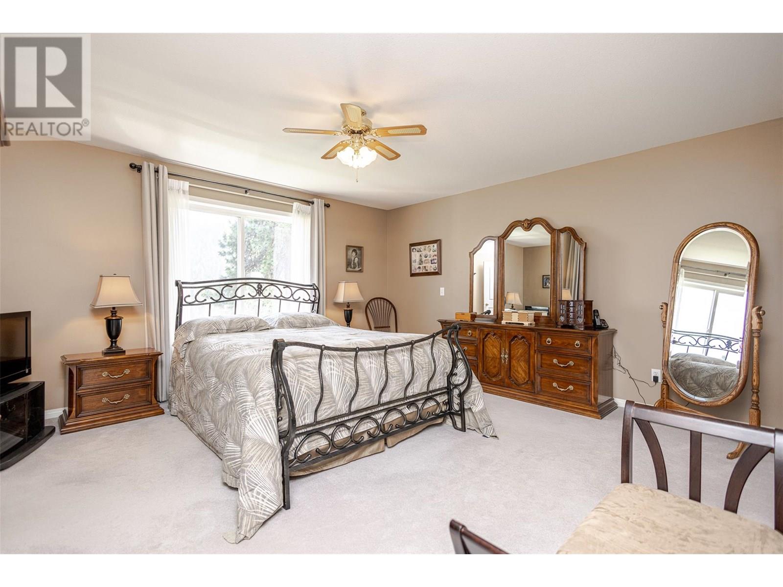 5291 Bradbury Street, Peachland