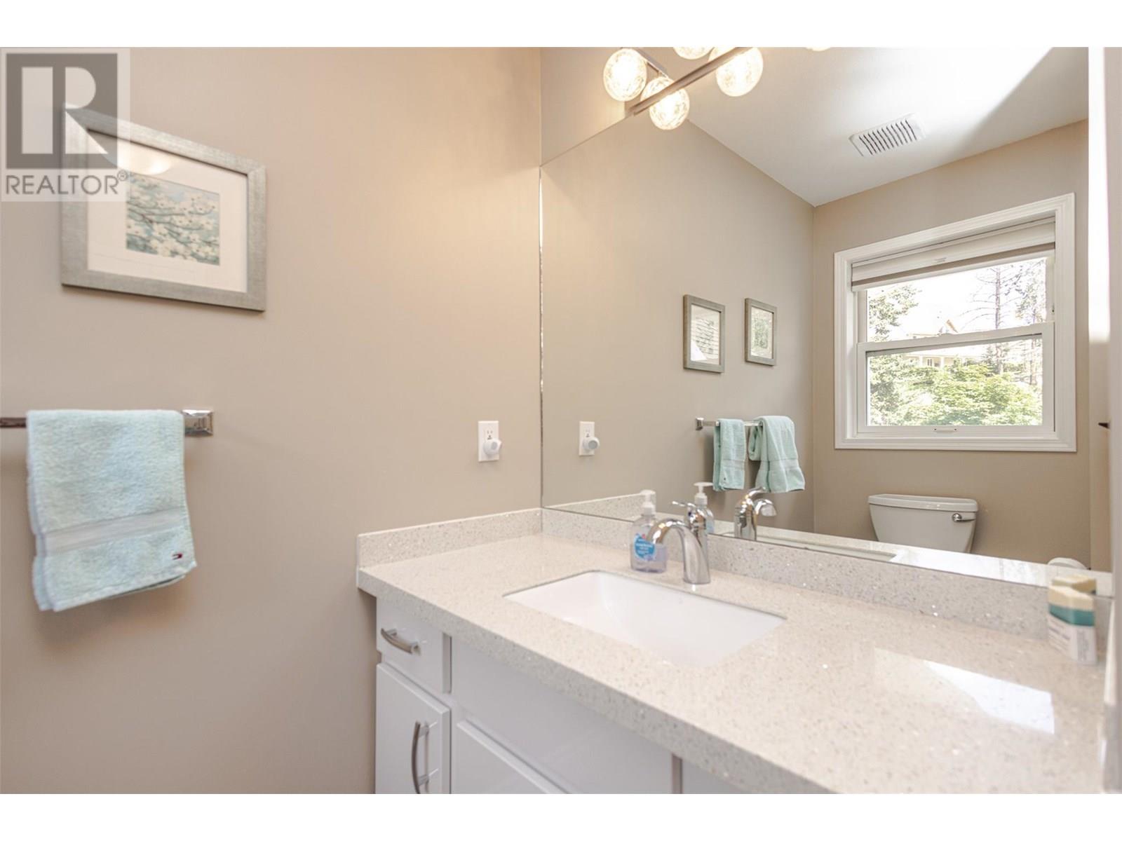 5291 Bradbury Street, Peachland