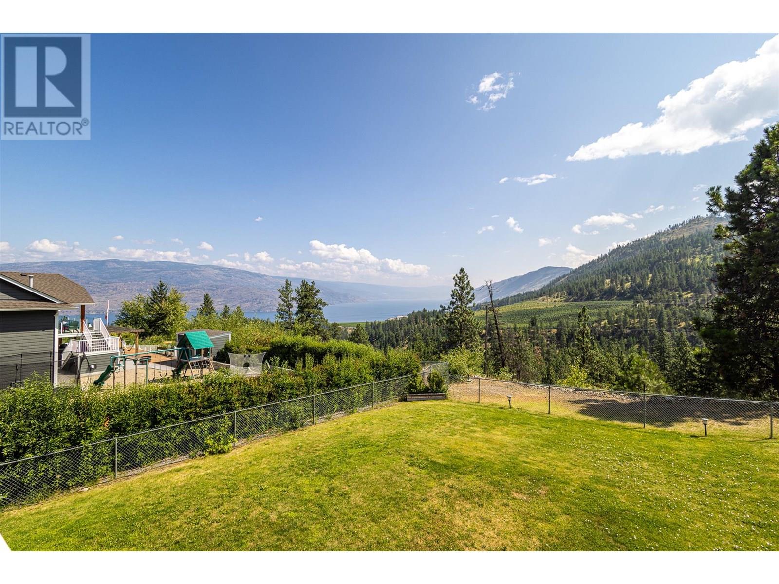 5291 Bradbury Street, Peachland