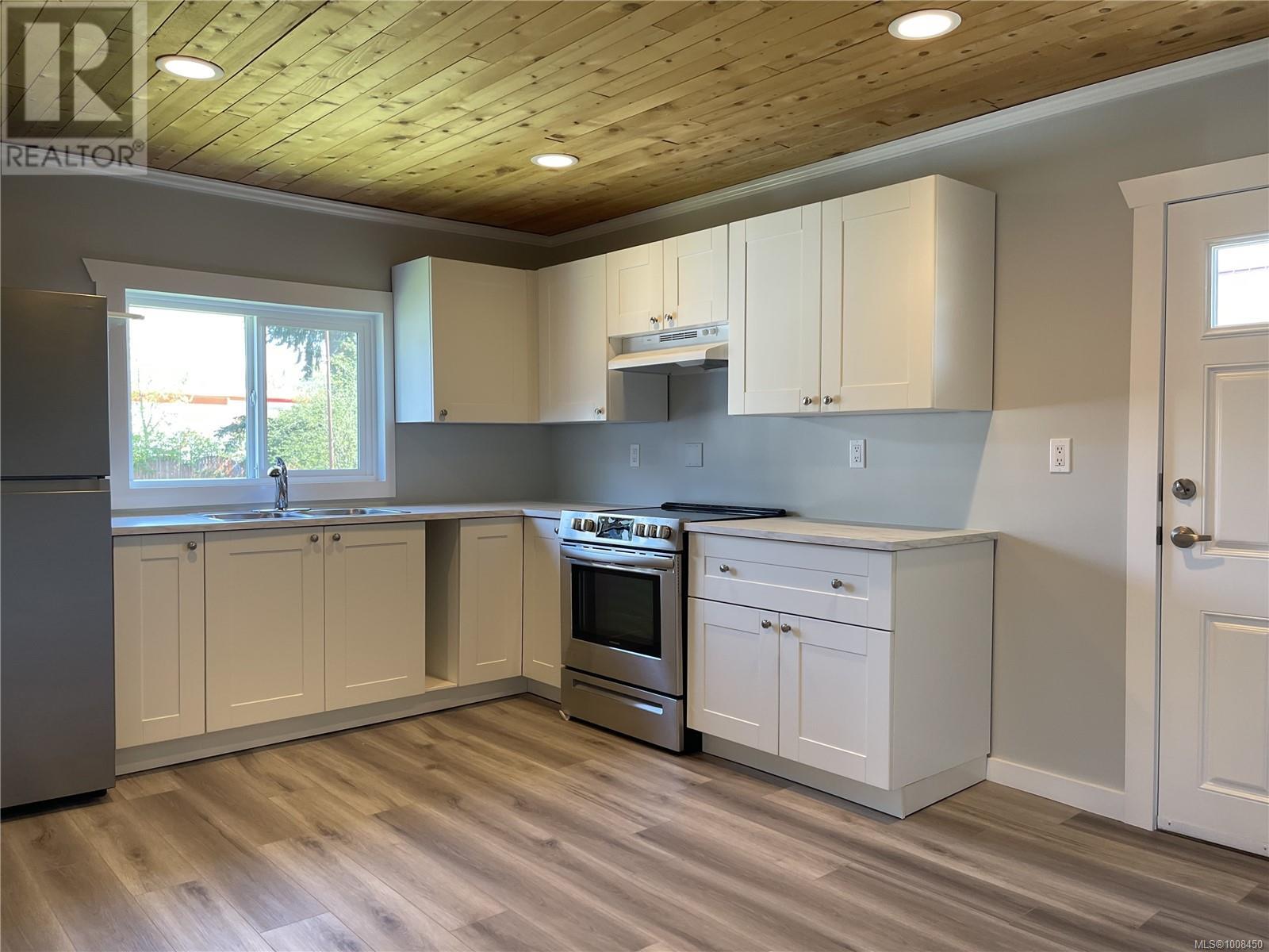 5164 Heaslip Rd, Port Alberni