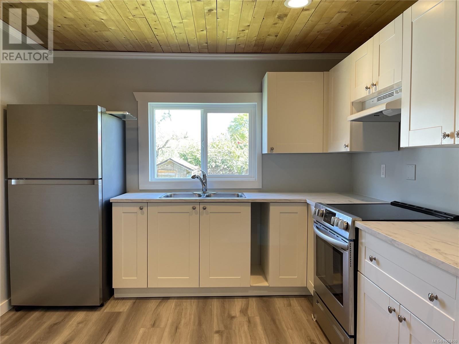 5164 Heaslip Rd, Port Alberni