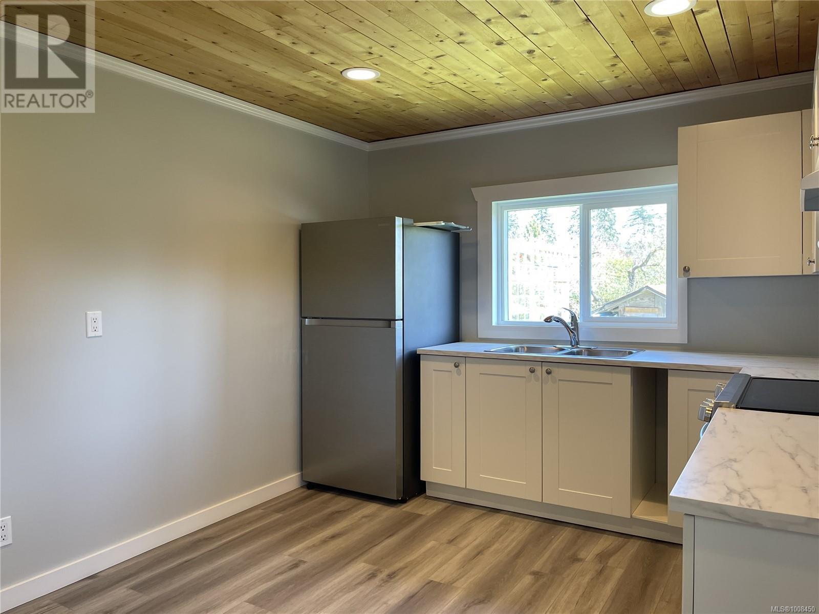 5164 Heaslip Rd, Port Alberni