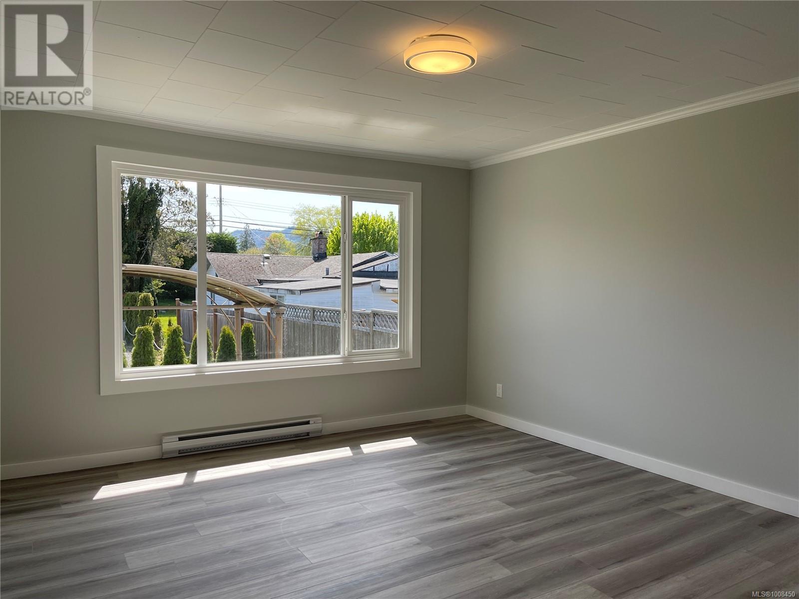 5164 Heaslip Rd, Port Alberni