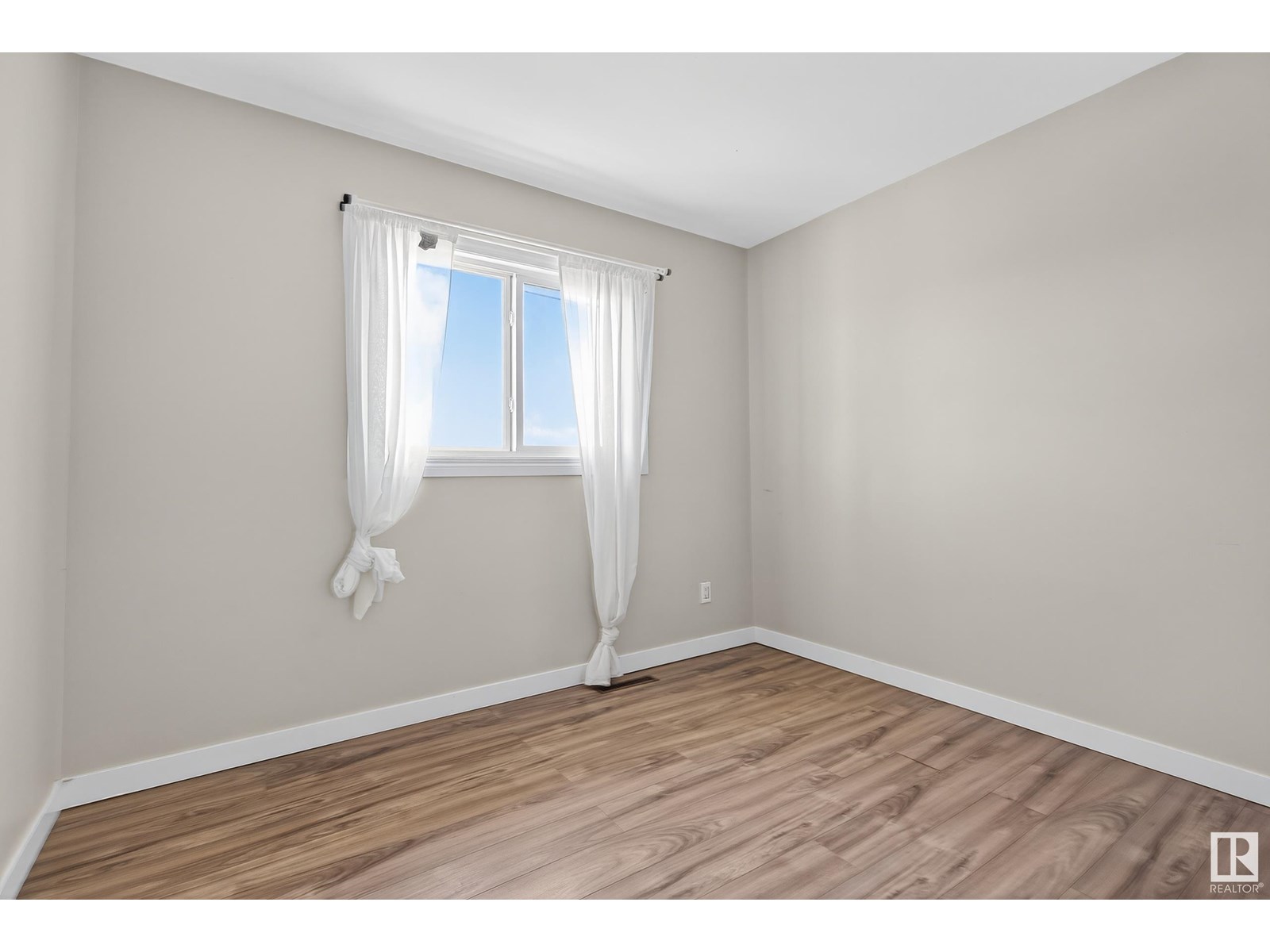 Single Family House for Sale in  &   ST NW Edmonton 