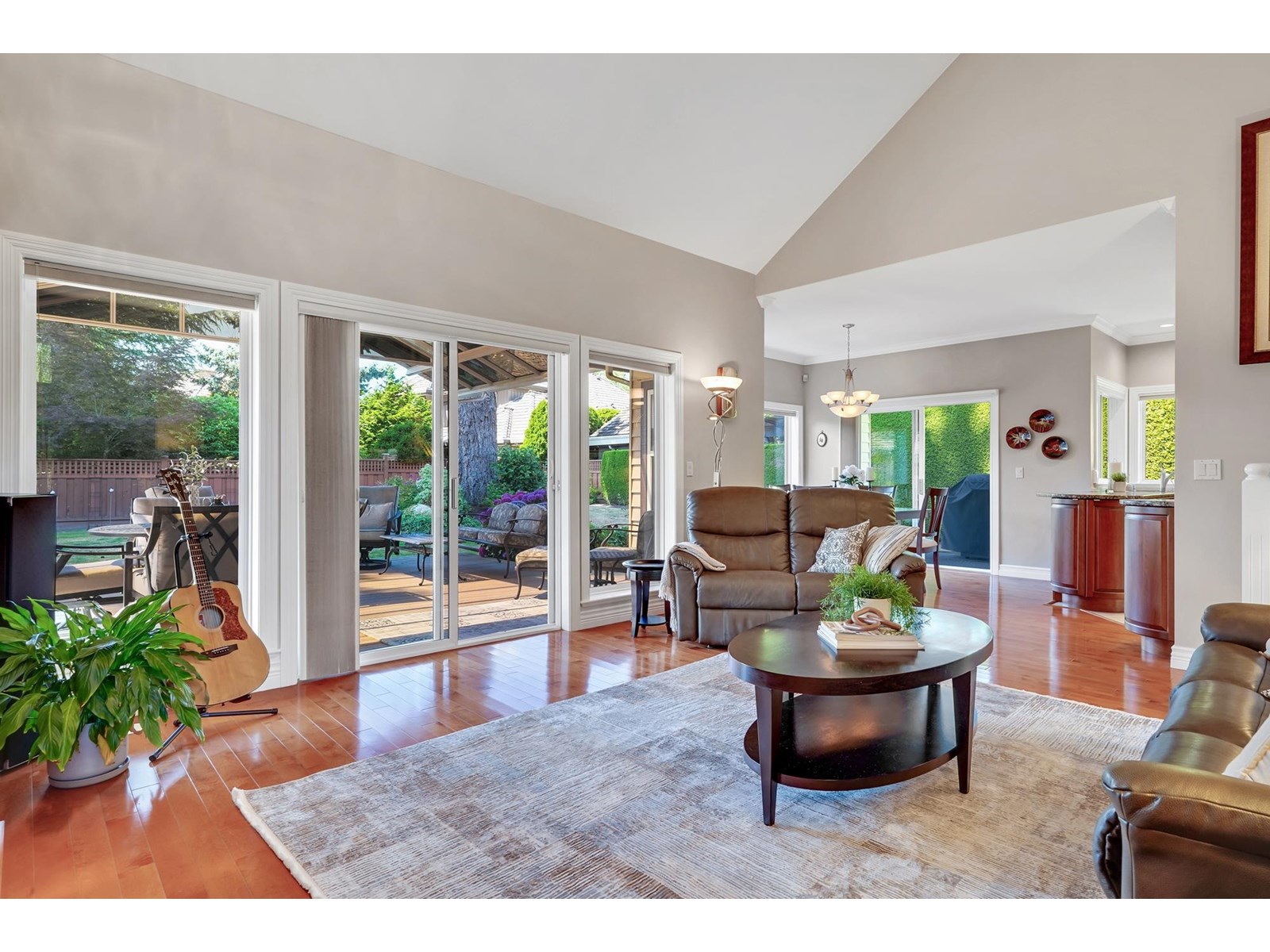 Photo 13 of 16338 Morgan Creek Crescent, Surrey BC