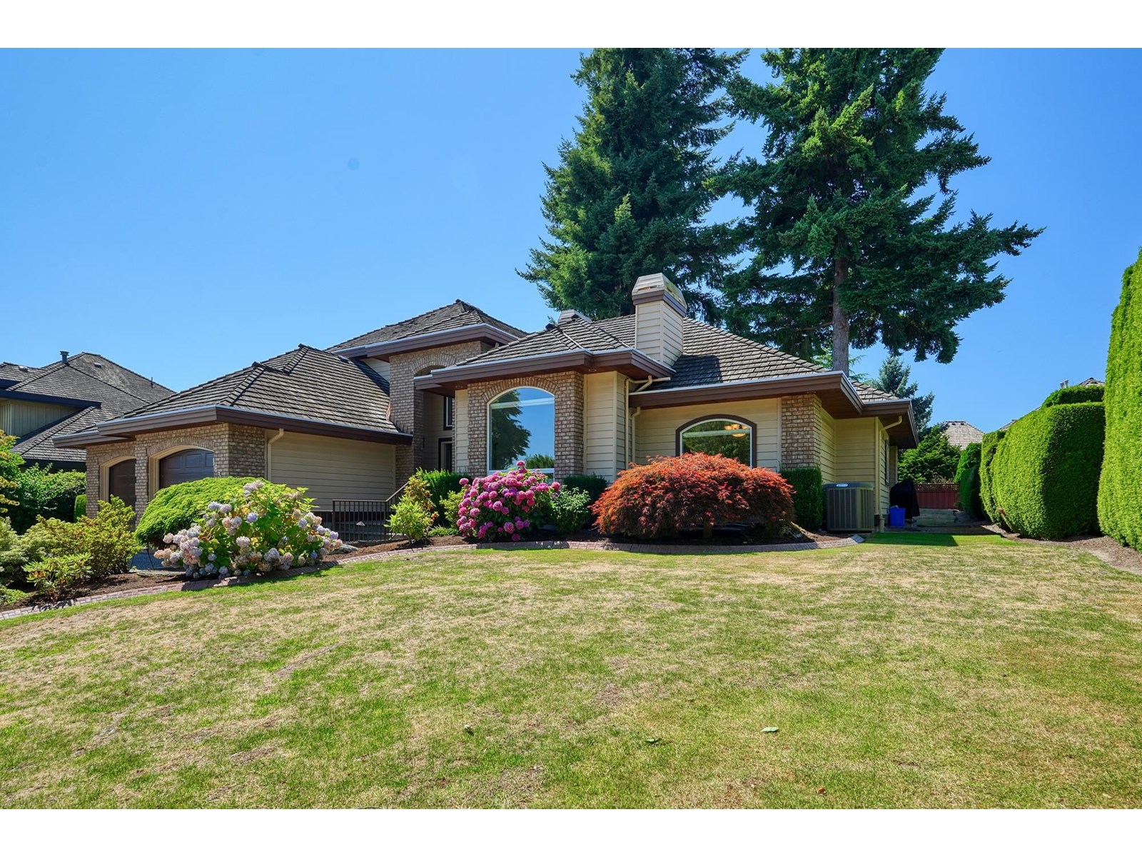 Photo 2 of 16338 Morgan Creek Crescent, Surrey BC