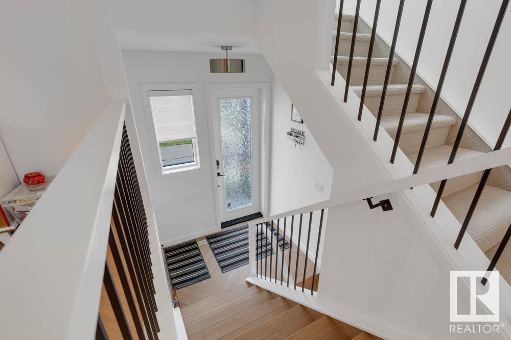 Photo 16 of 4204 Hawthorn Ro Sw, Edmonton AB