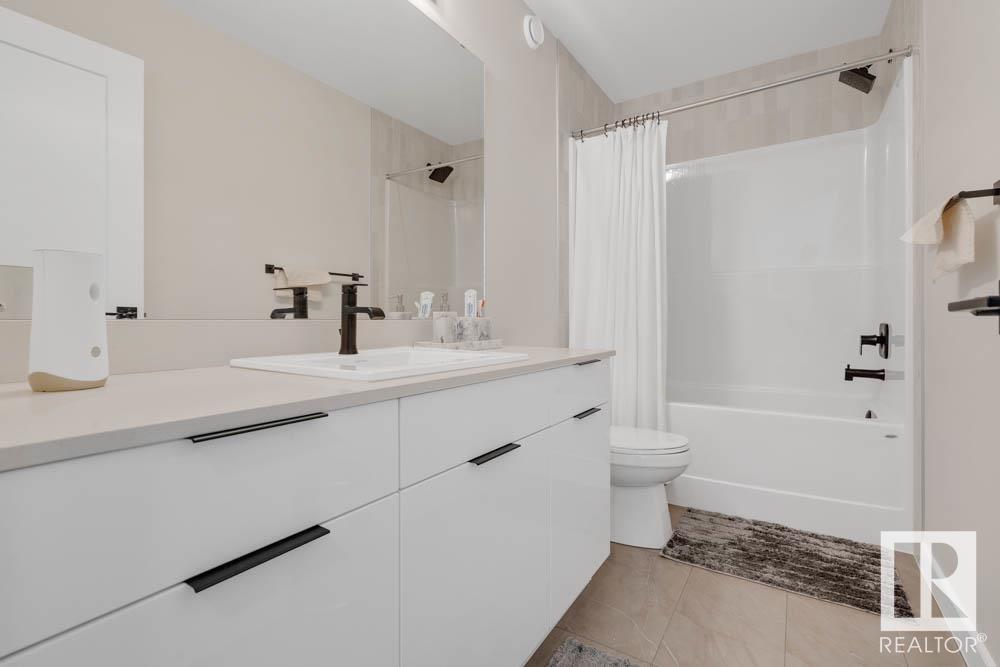 Photo 25 of 4204 Hawthorn Ro Sw, Edmonton AB