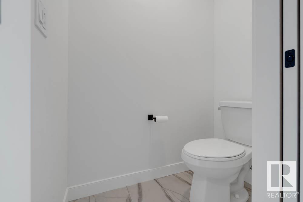 Photo 33 of 4204 Hawthorn Ro Sw, Edmonton AB
