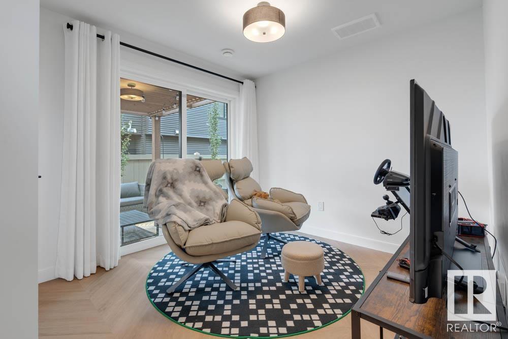 Photo 37 of 4204 Hawthorn Ro Sw, Edmonton AB