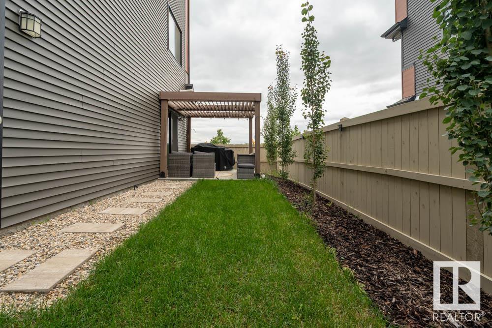 Photo 42 of 4204 Hawthorn Ro Sw, Edmonton AB