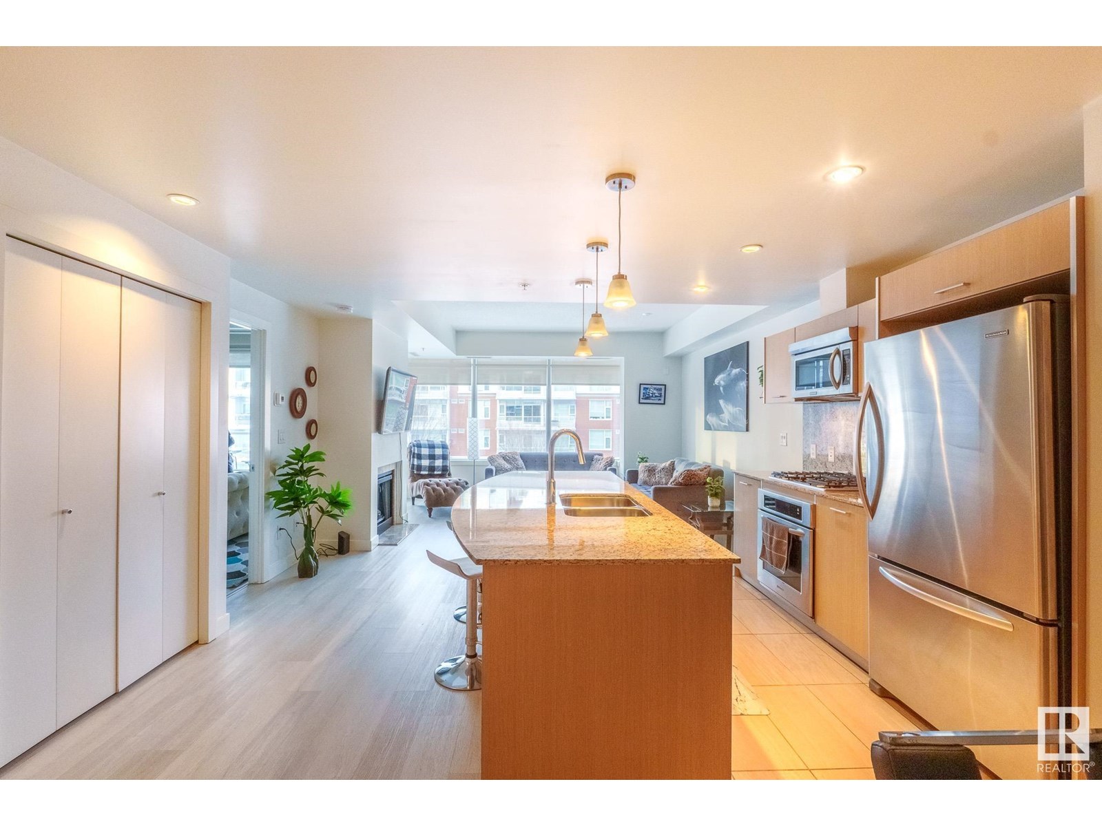 Photo 8 of 304 2510 109 St Nw, Edmonton AB