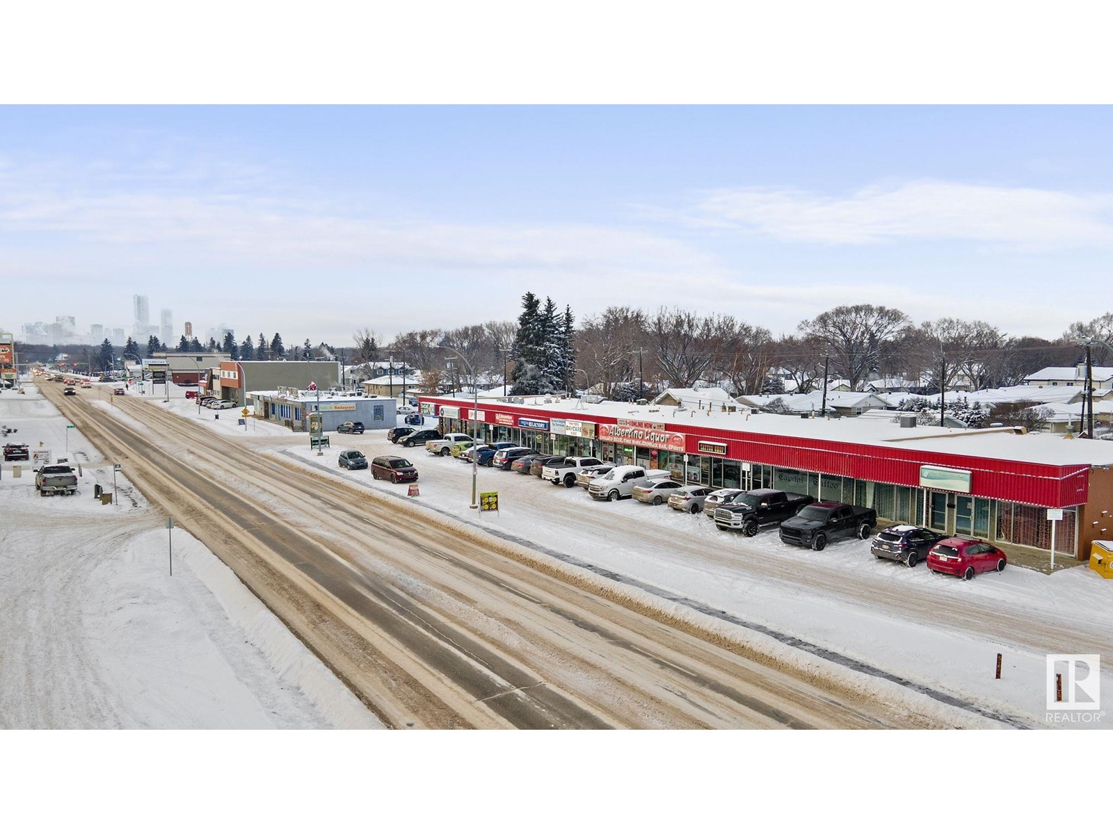 Photo 15 of 7240 101 Av Nw, Edmonton AB