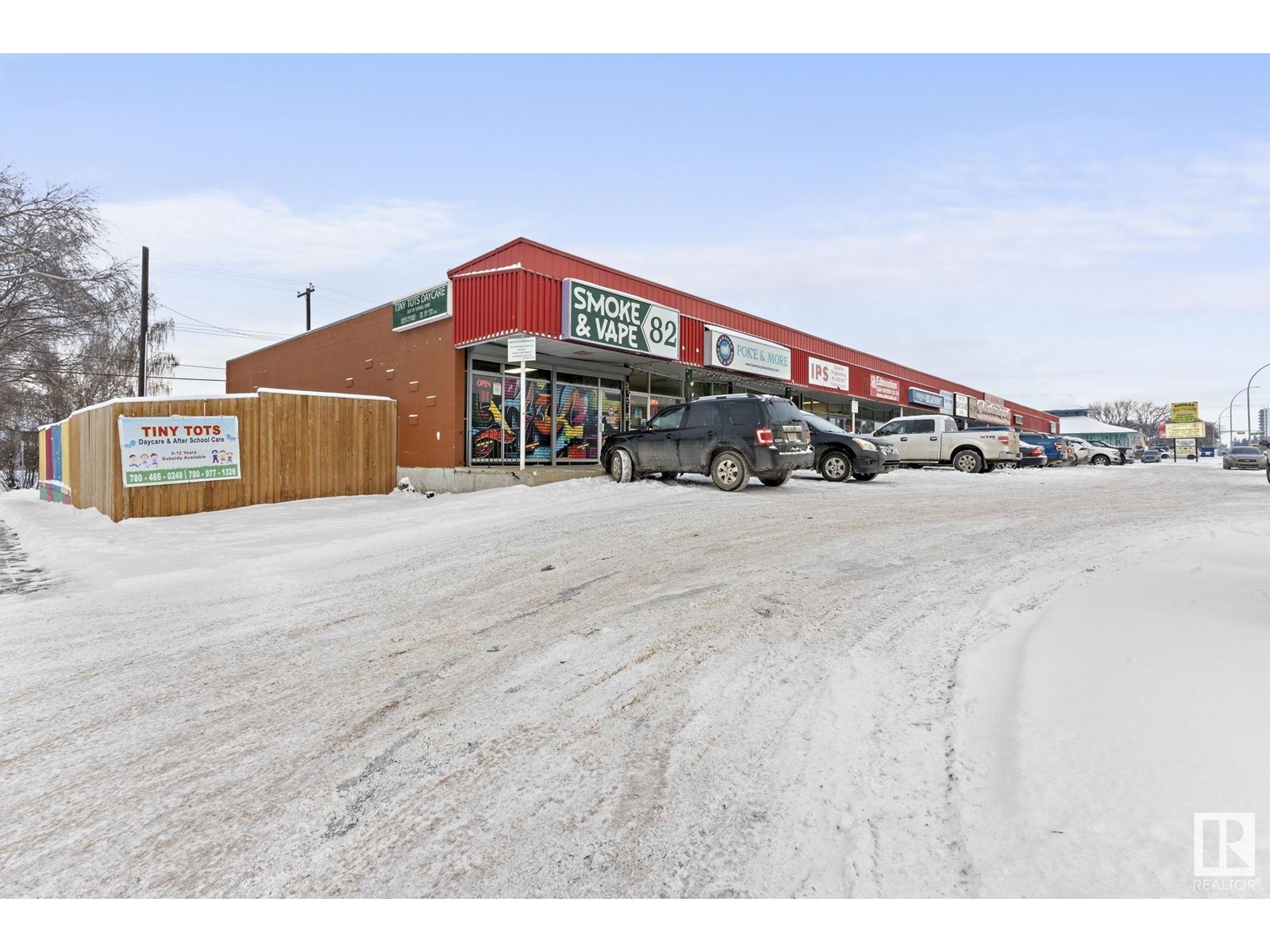 Photo 2 of 7240 101 Av Nw, Edmonton AB
