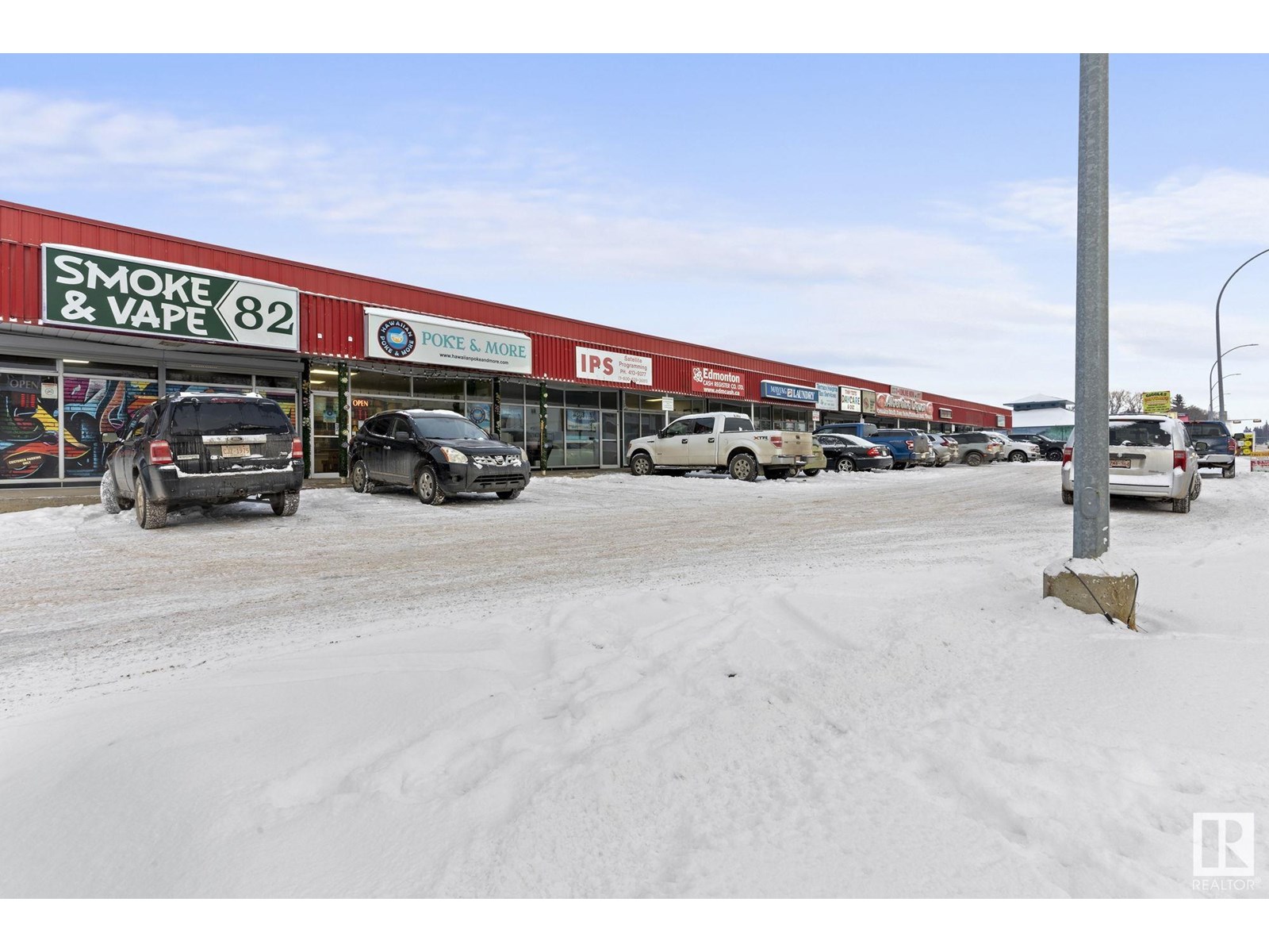 Photo 3 of 7240 101 Av Nw, Edmonton AB