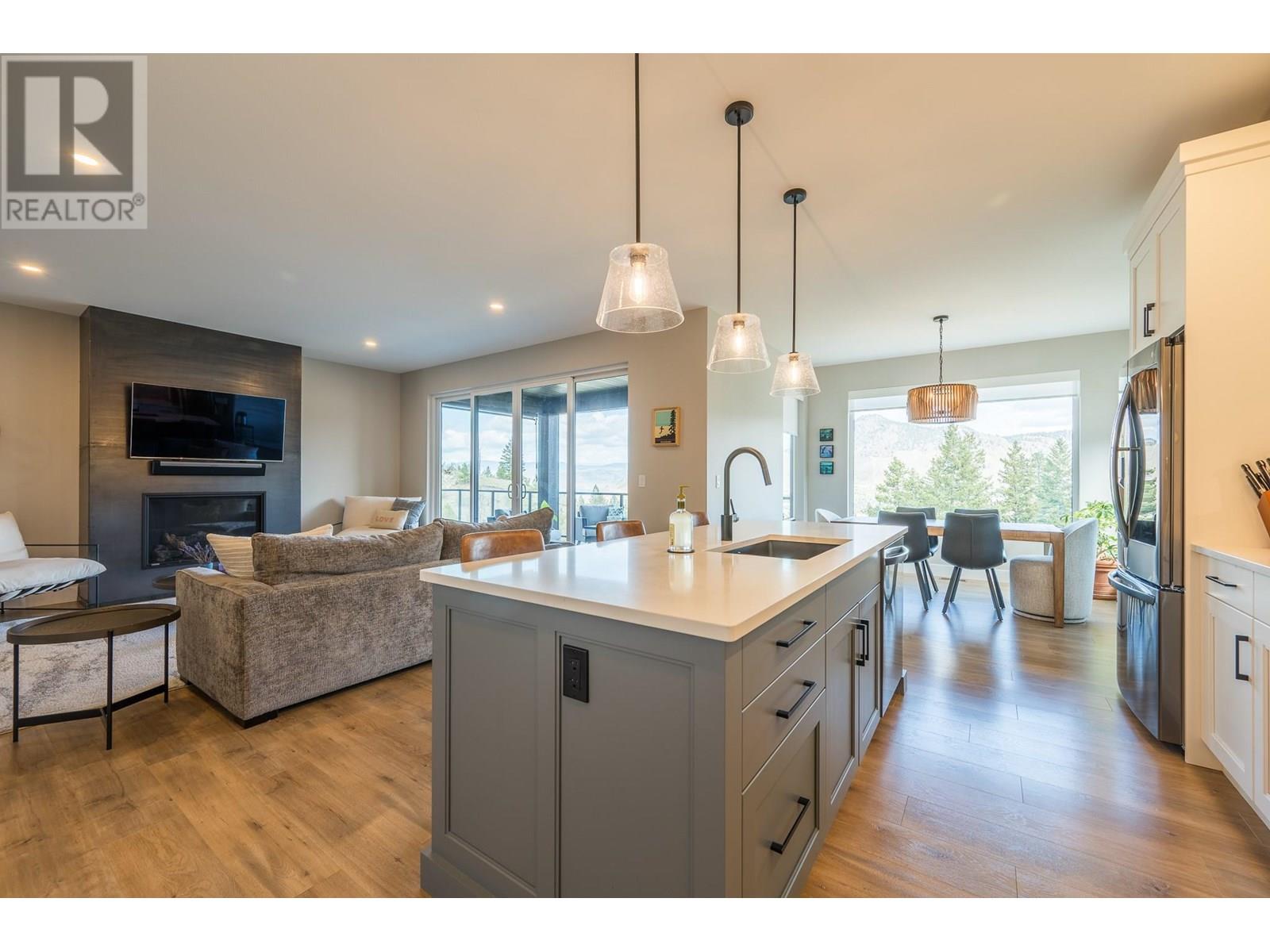 Photo 6 of 2162 Galore Crescent, Kamloops BC