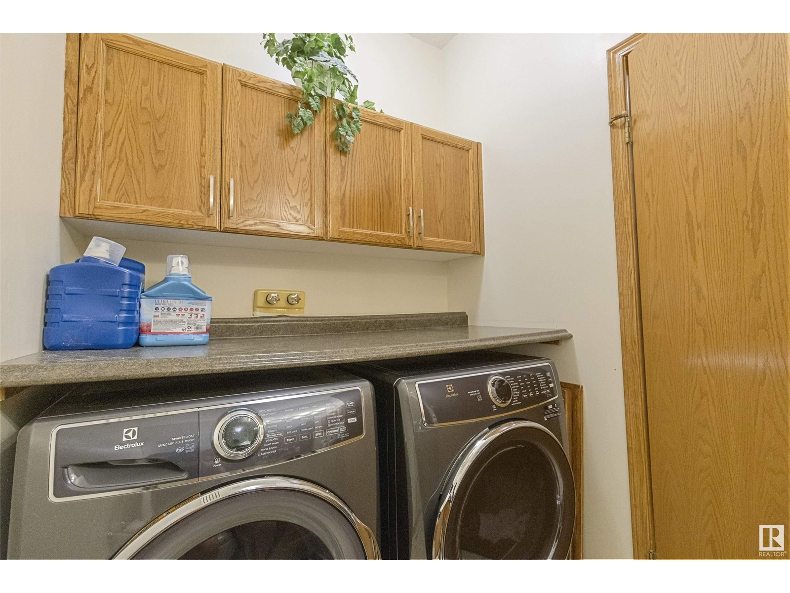 Photo 6 of 101 Nottingham Rd, Sherwood Park AB