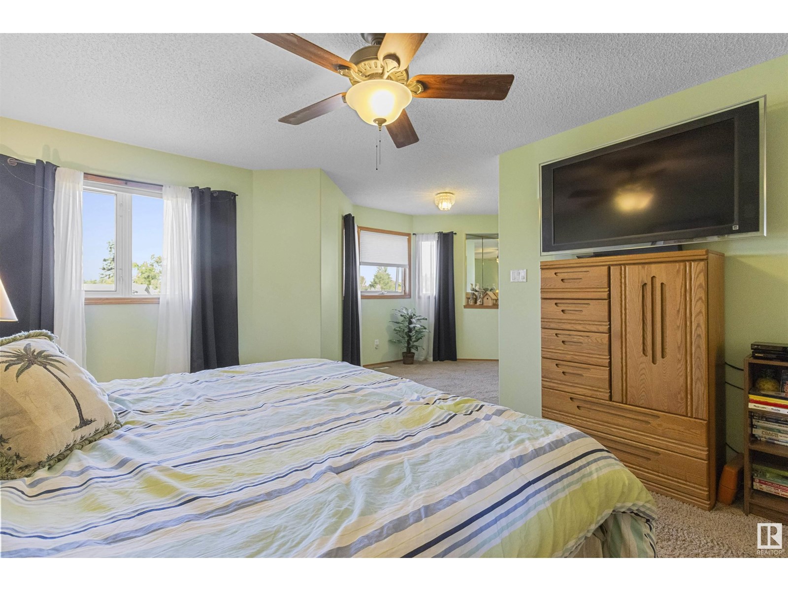 Photo 42 of 101 Nottingham Rd, Sherwood Park AB