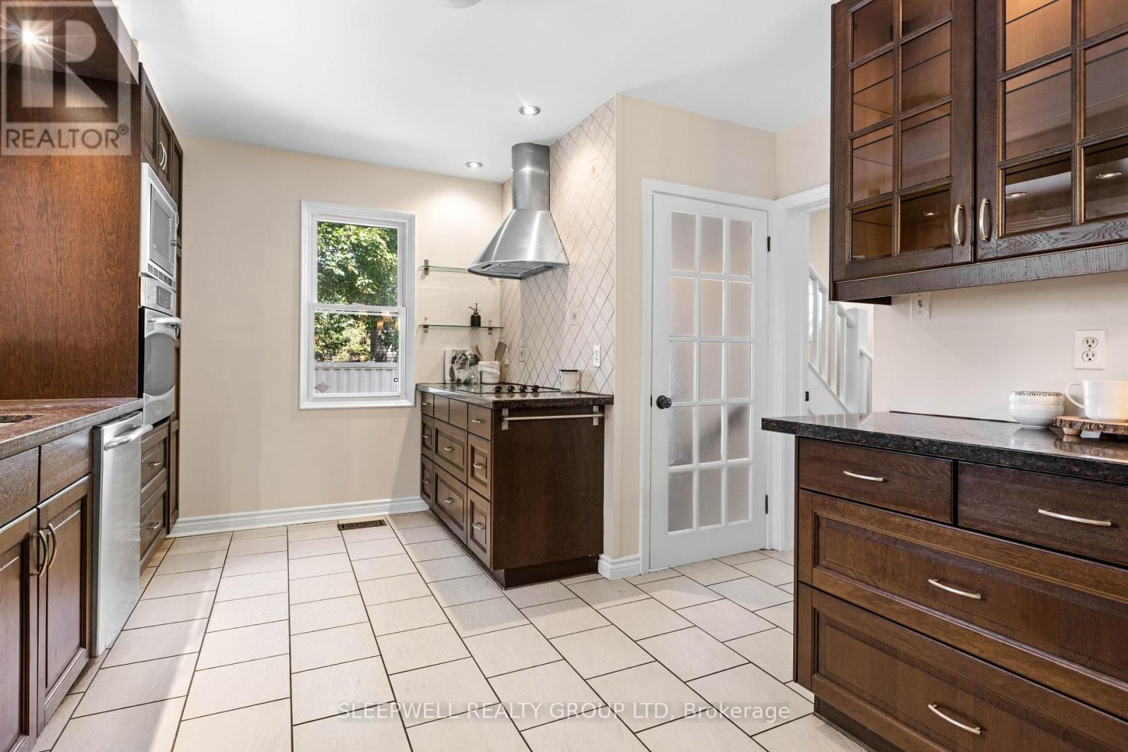 Photo 11 of 2209 Belair Drive, Ottawa ON