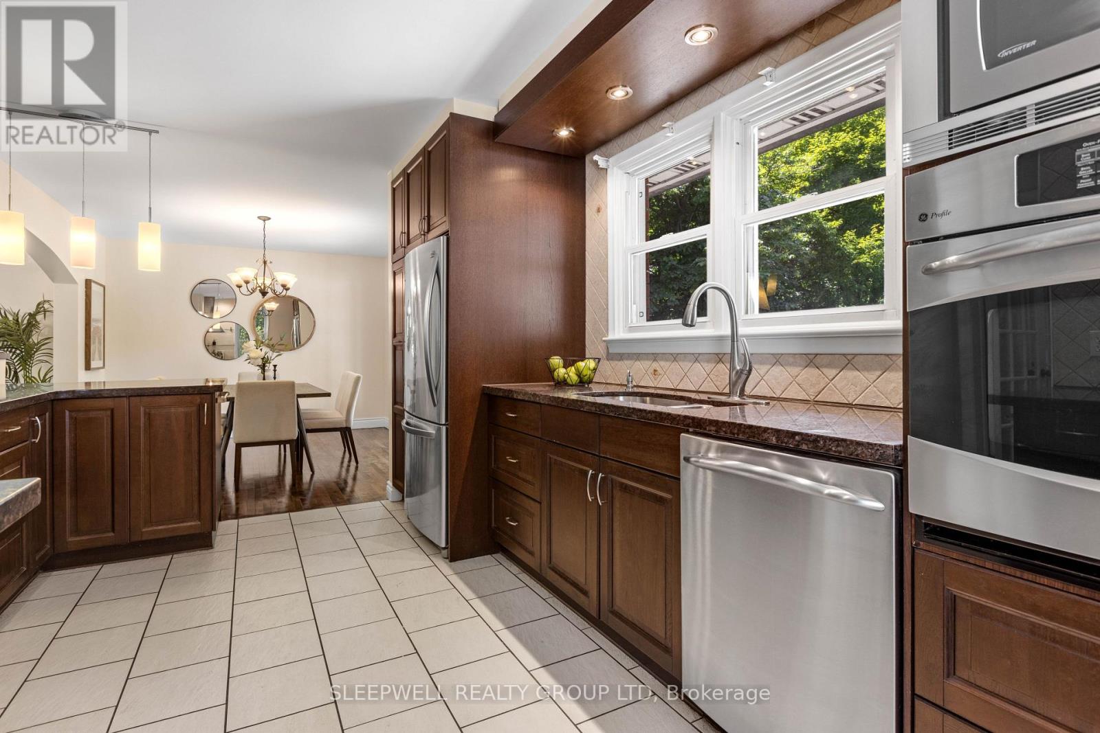 Photo 15 of 2209 Belair Drive, Ottawa ON