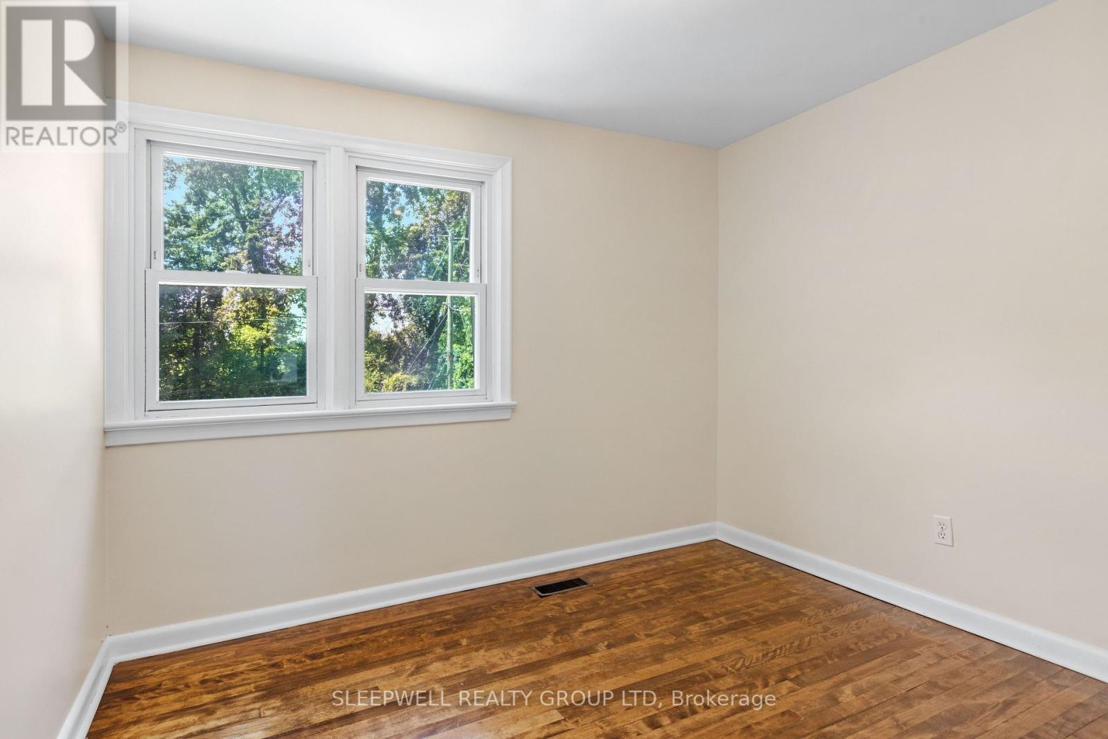 Photo 20 of 2209 Belair Drive, Ottawa ON