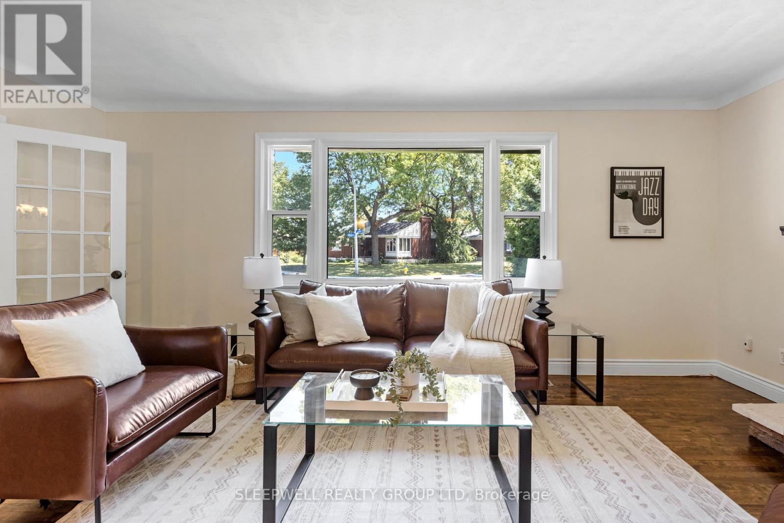 Photo 7 of 2209 Belair Drive, Ottawa ON