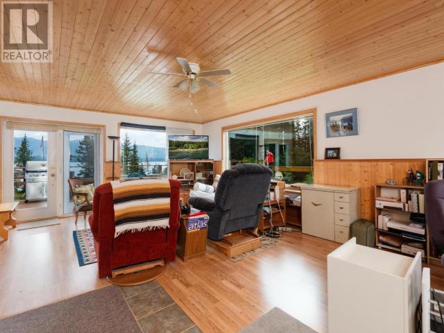 Photo 9 of 52 Lakeview Road, Whitehorse South 