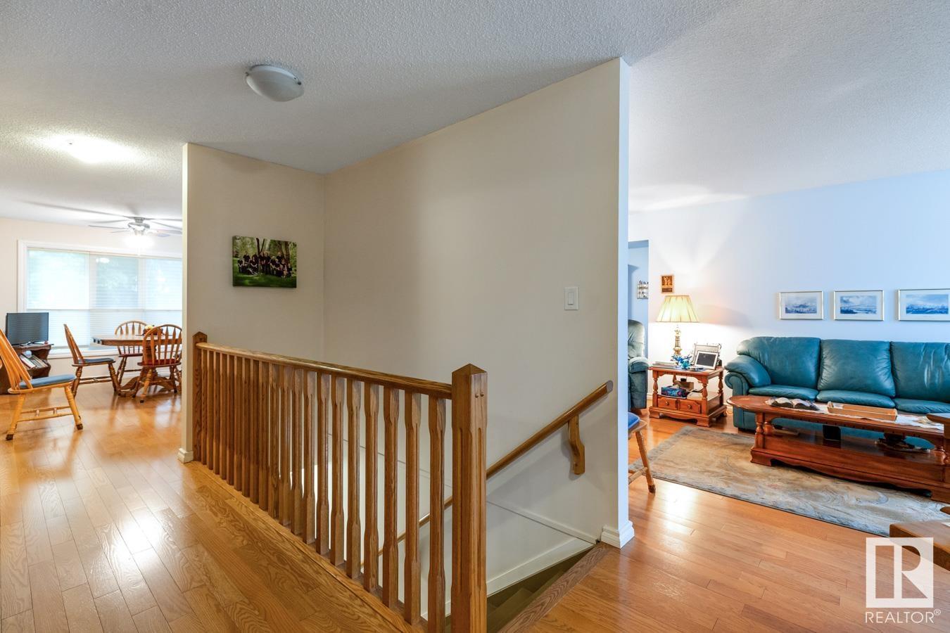 Photo 20 of 10860 25 Av Nw, Edmonton AB