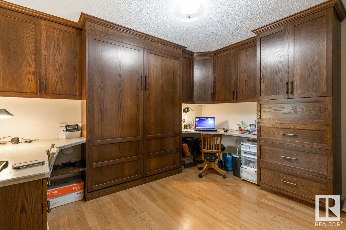 Photo 21 of 10860 25 Av Nw, Edmonton AB