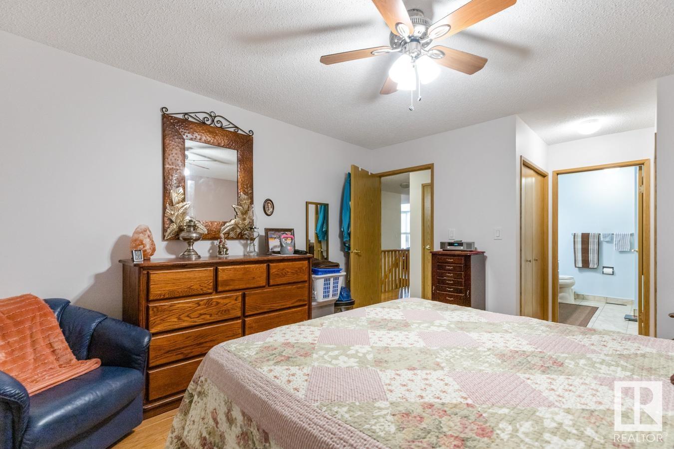 Photo 17 of 10860 25 Av Nw, Edmonton AB