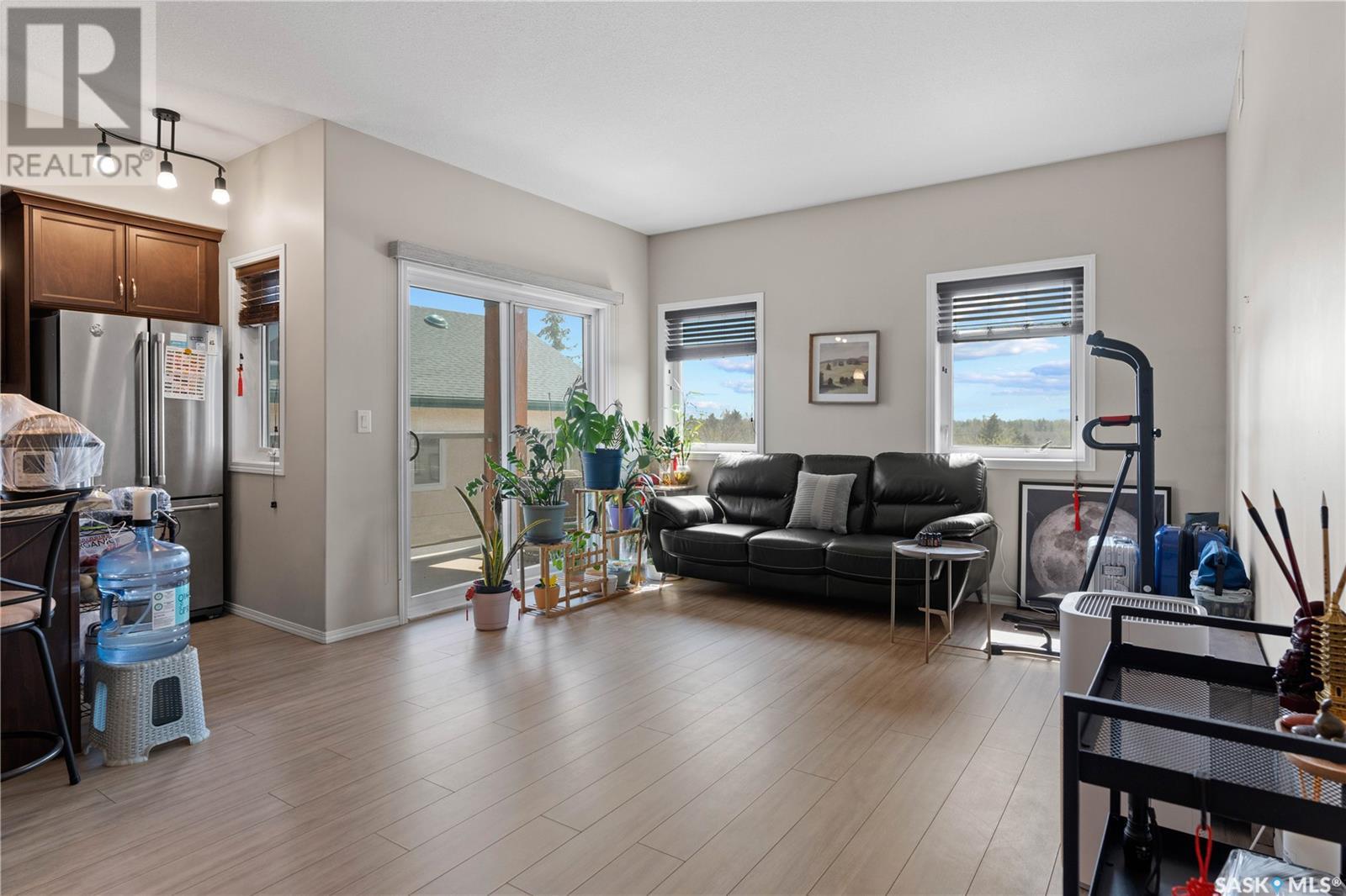 Photo 6 of 416 1220 Blackfoot Drive, Regina SK