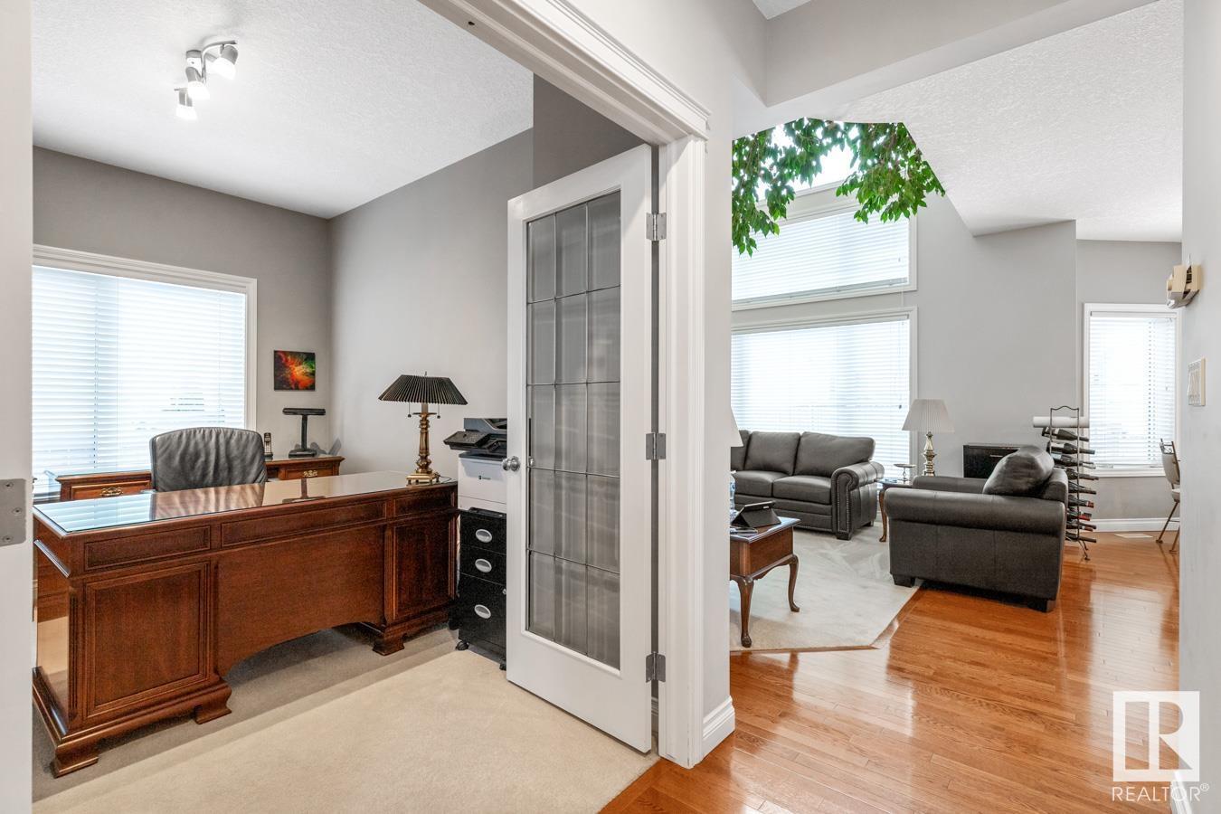 Photo 24 of 255 Tory Cr Nw, Edmonton AB
