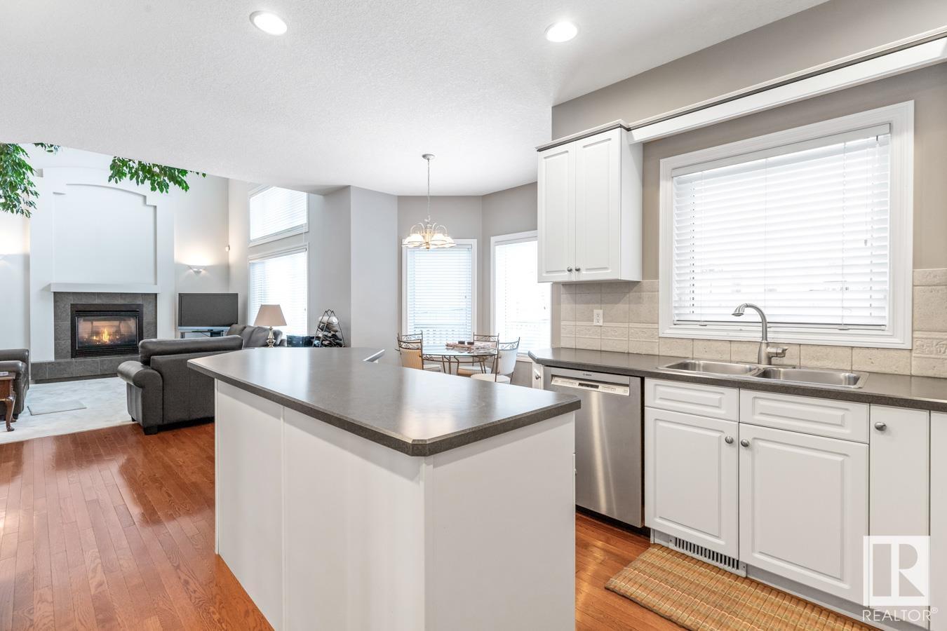 Photo 18 of 255 Tory Cr Nw, Edmonton AB