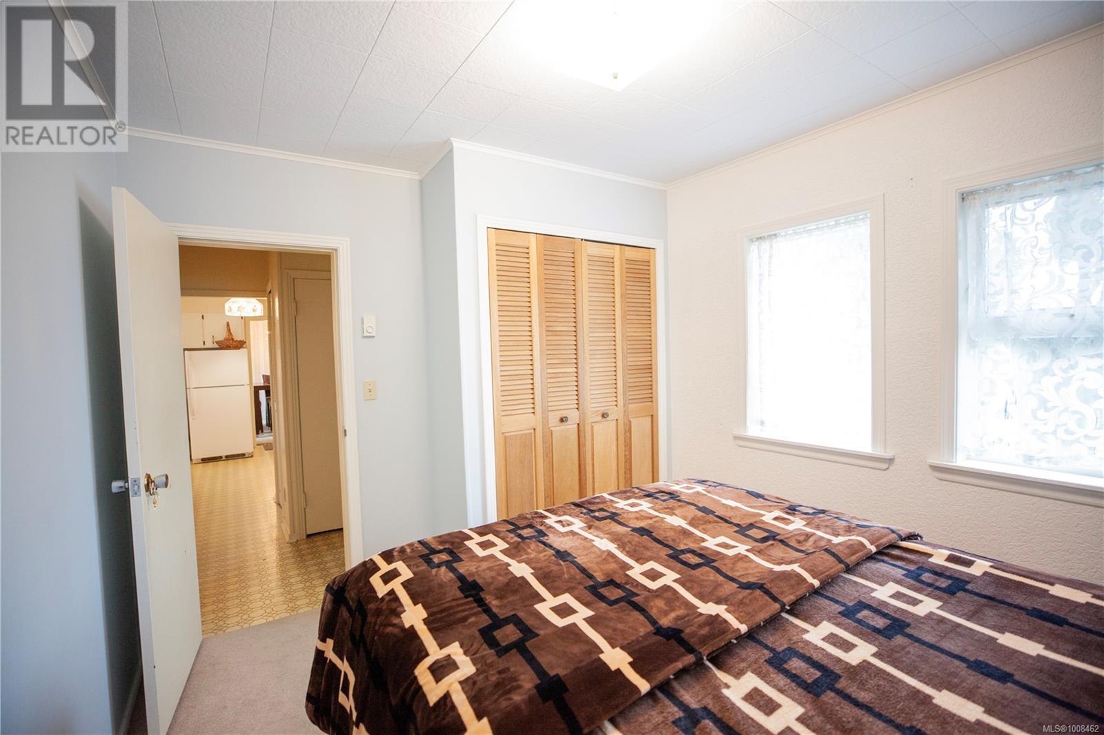 Single Family House for Sale in  West Saanich Rd Saanich 