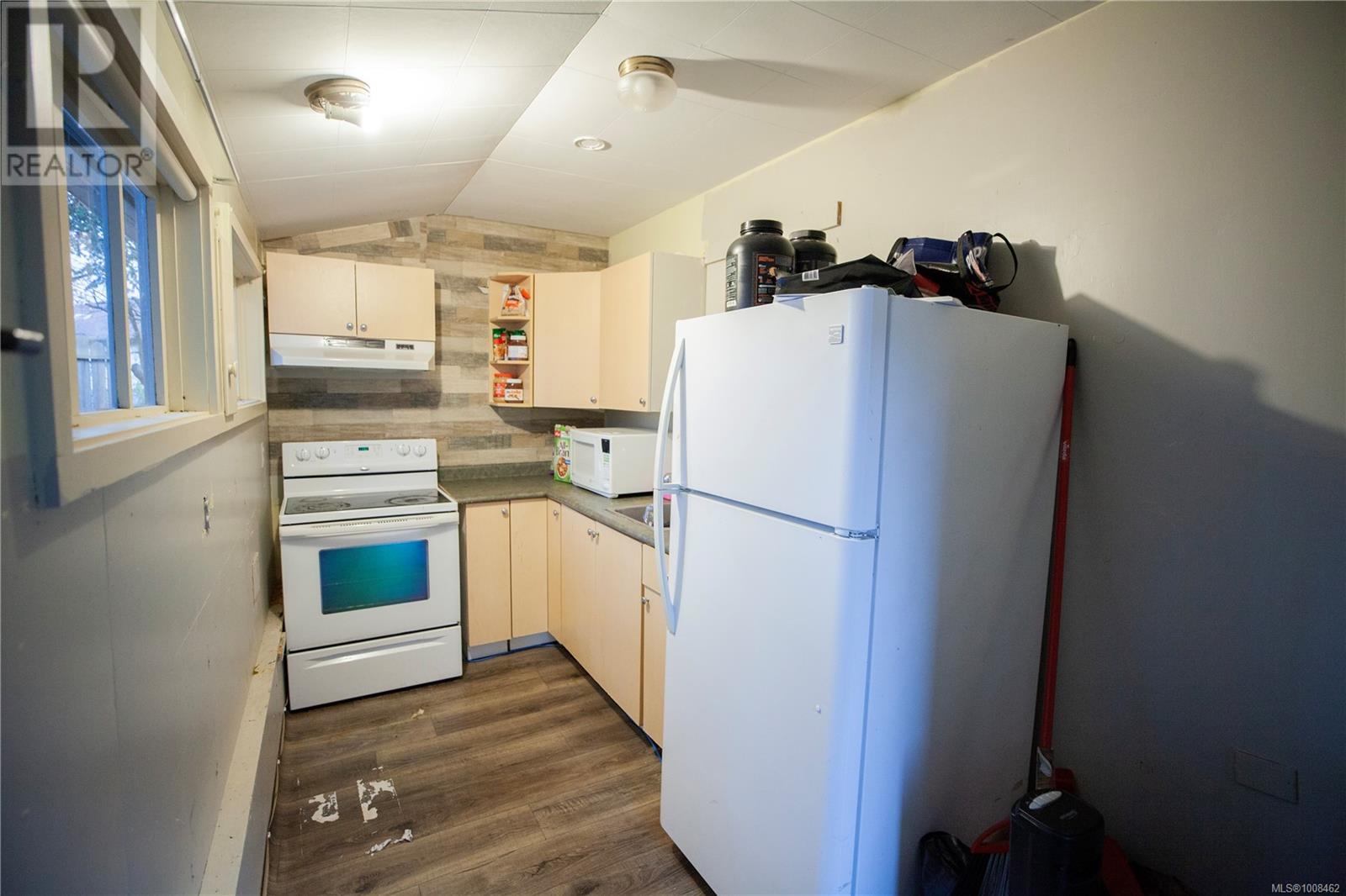 Single Family House for Sale in  West Saanich Rd Saanich 