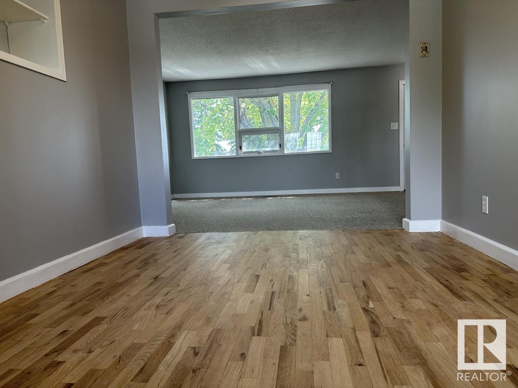 9512/9514 128 AV NW - Image 9