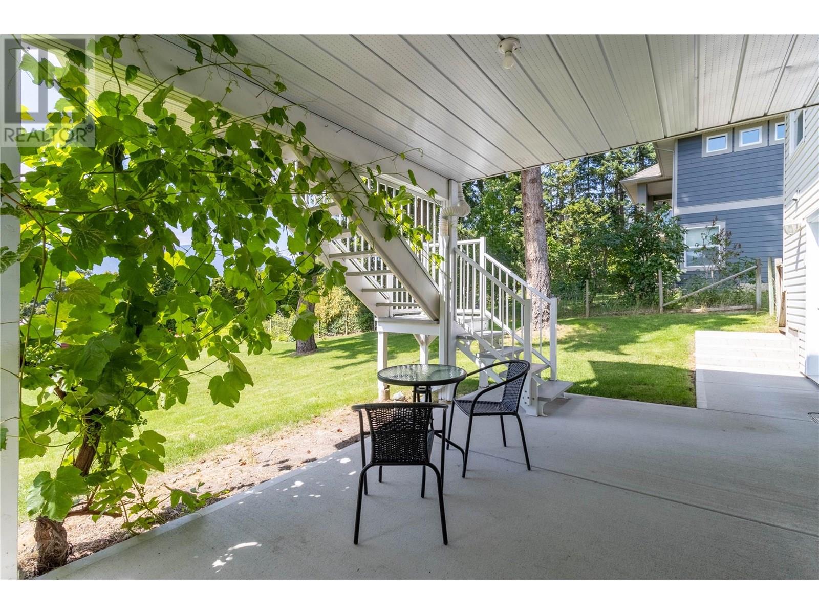 Photo 10 of 2541 25 Street Ne, Salmon Arm BC