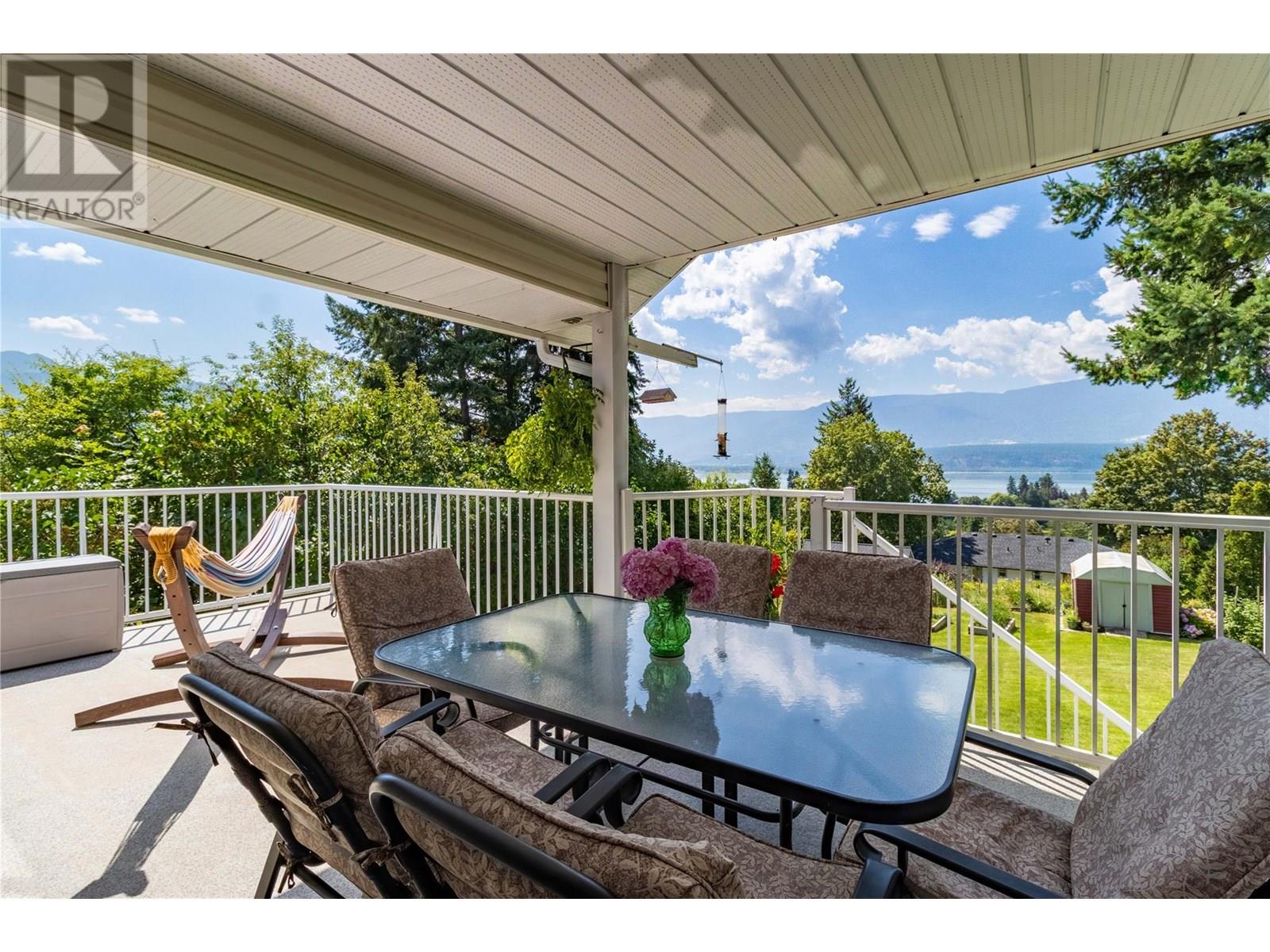 Photo 11 of 2541 25 Street Ne, Salmon Arm BC