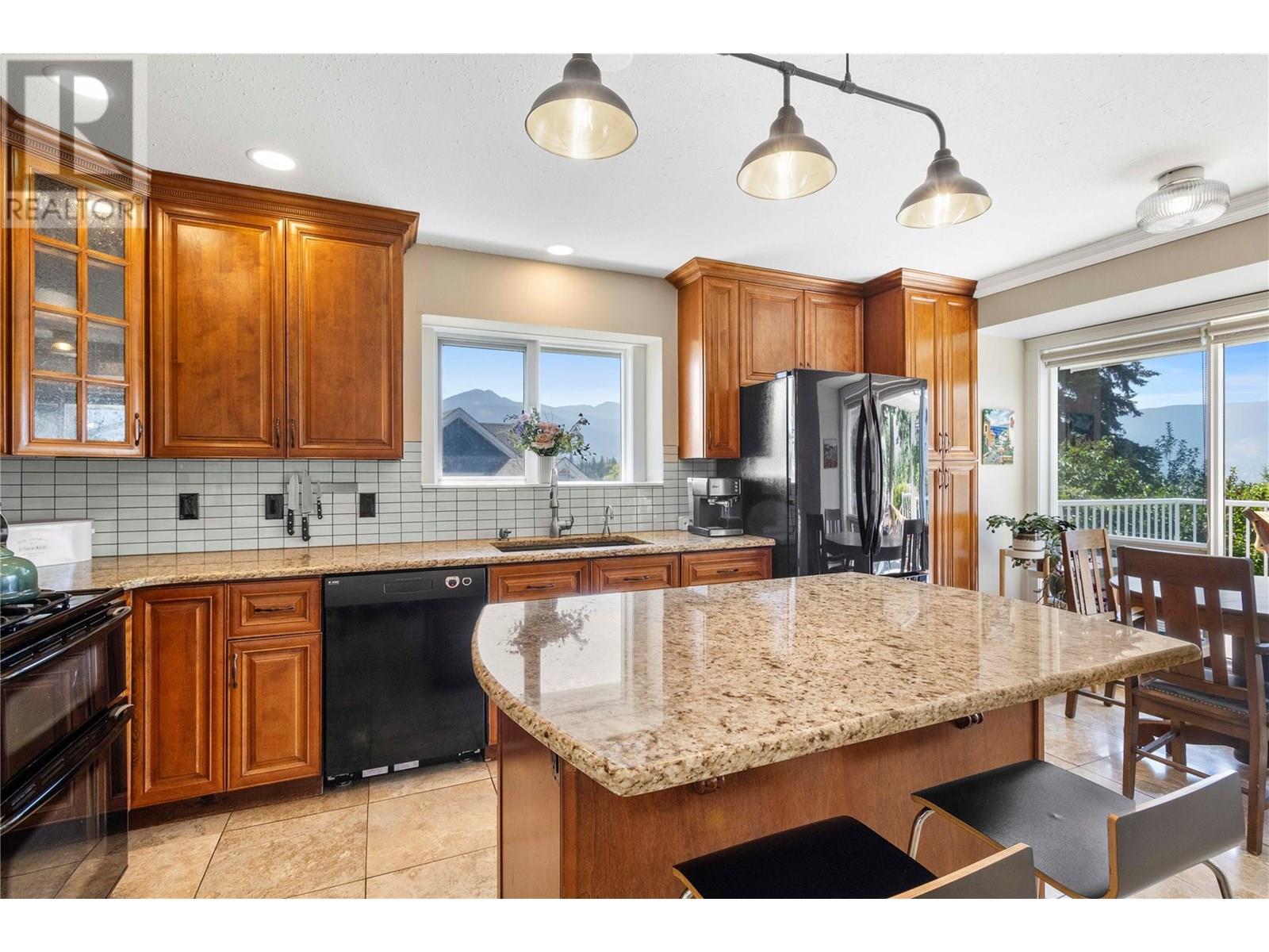 Photo 22 of 2541 25 Street Ne, Salmon Arm BC